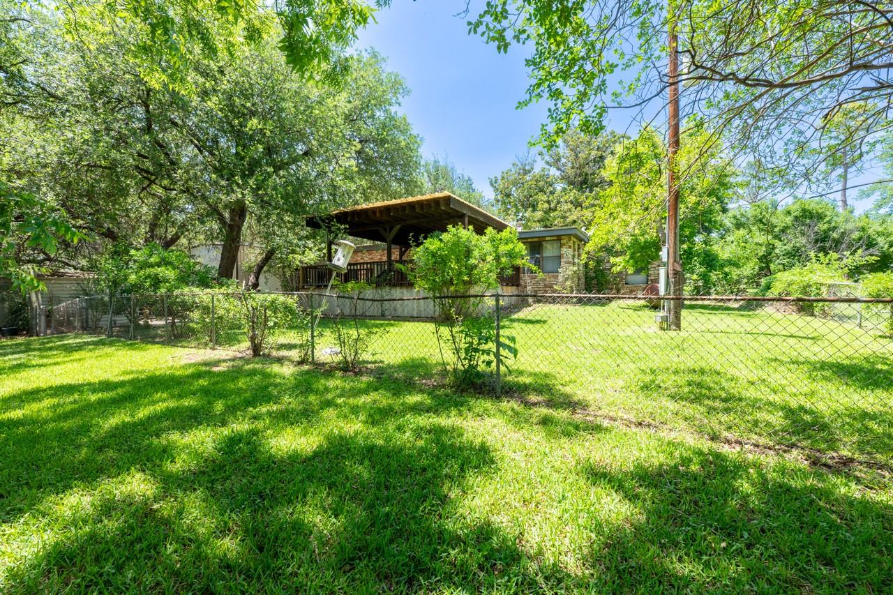 417 CR 136A, Kingsland, TX 78639