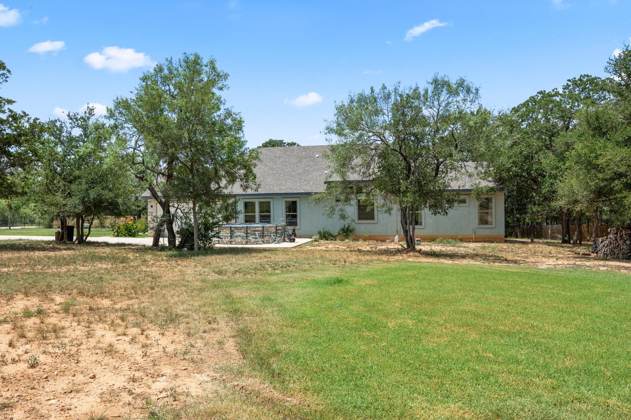 390 RIDDLE Rd, Cedar Creek, TX 78612