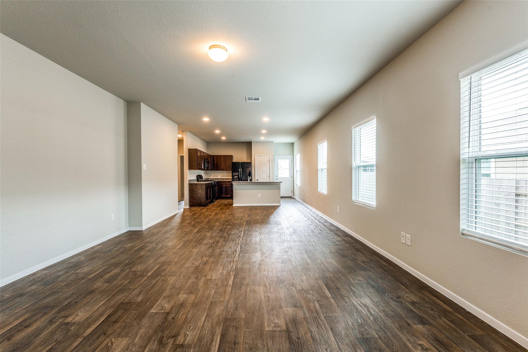 140 Thunder Oak St, San Marcos, TX 78666