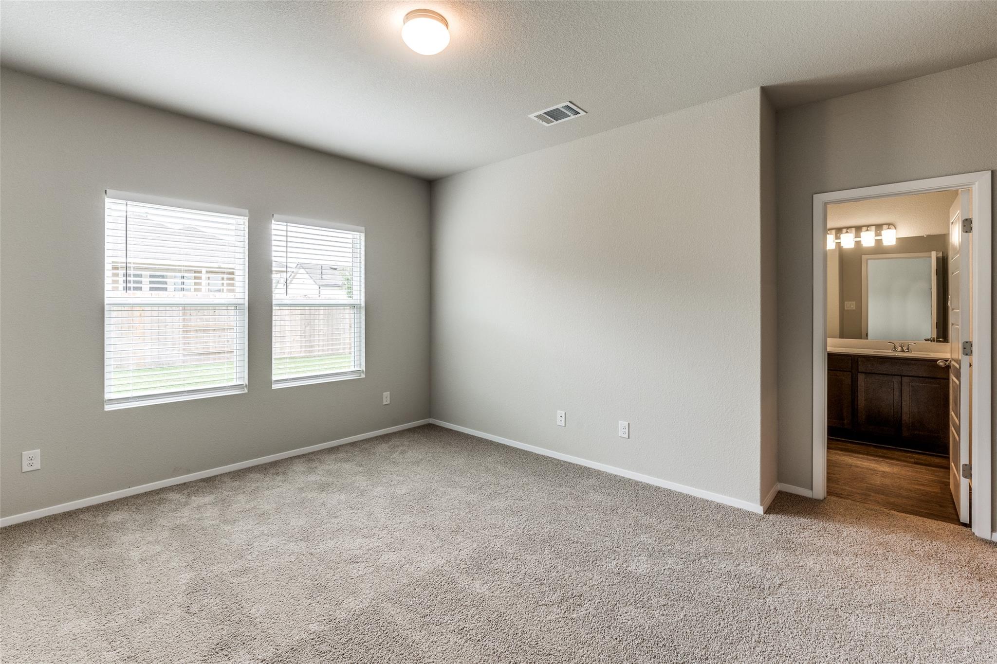 140 Thunder Oak St, San Marcos, TX 78666