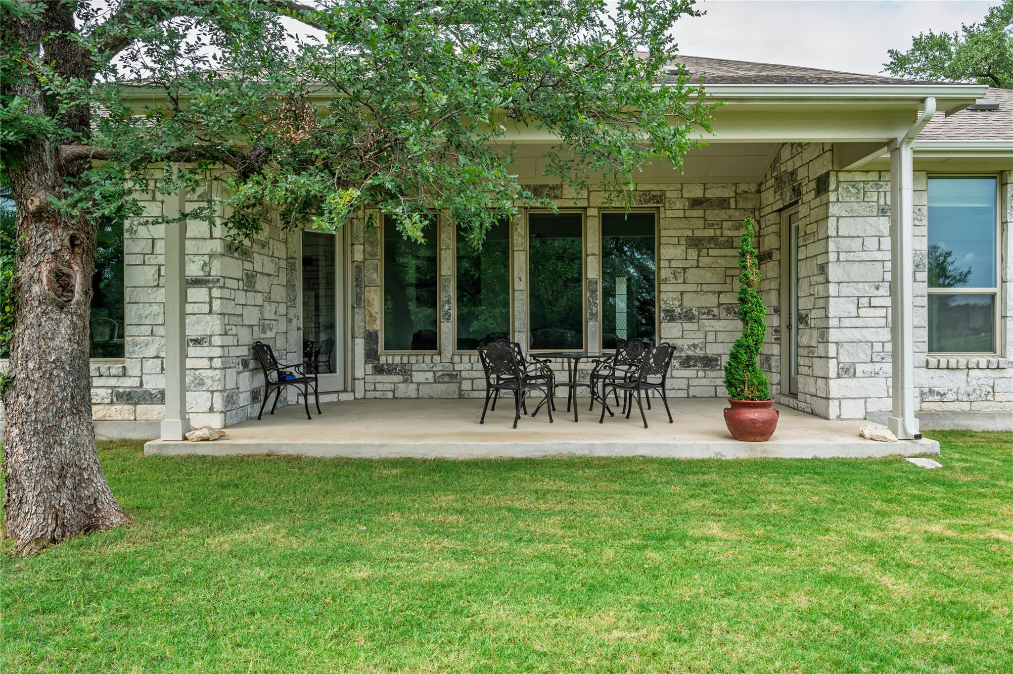 1404 Scenic Oaks Dr, Georgetown, TX 78628