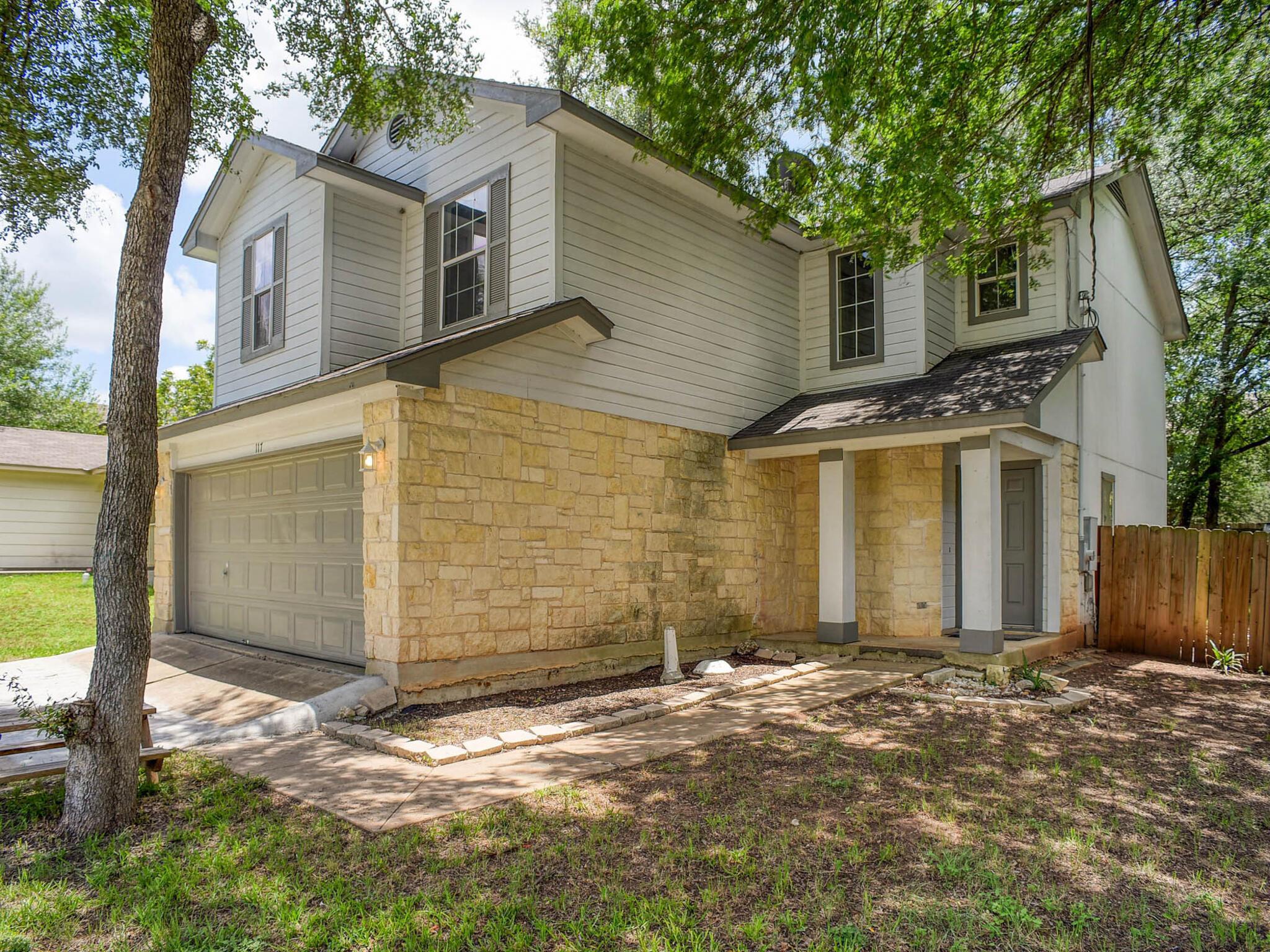 117 High Point Blvd, Cedar Creek, TX 78612