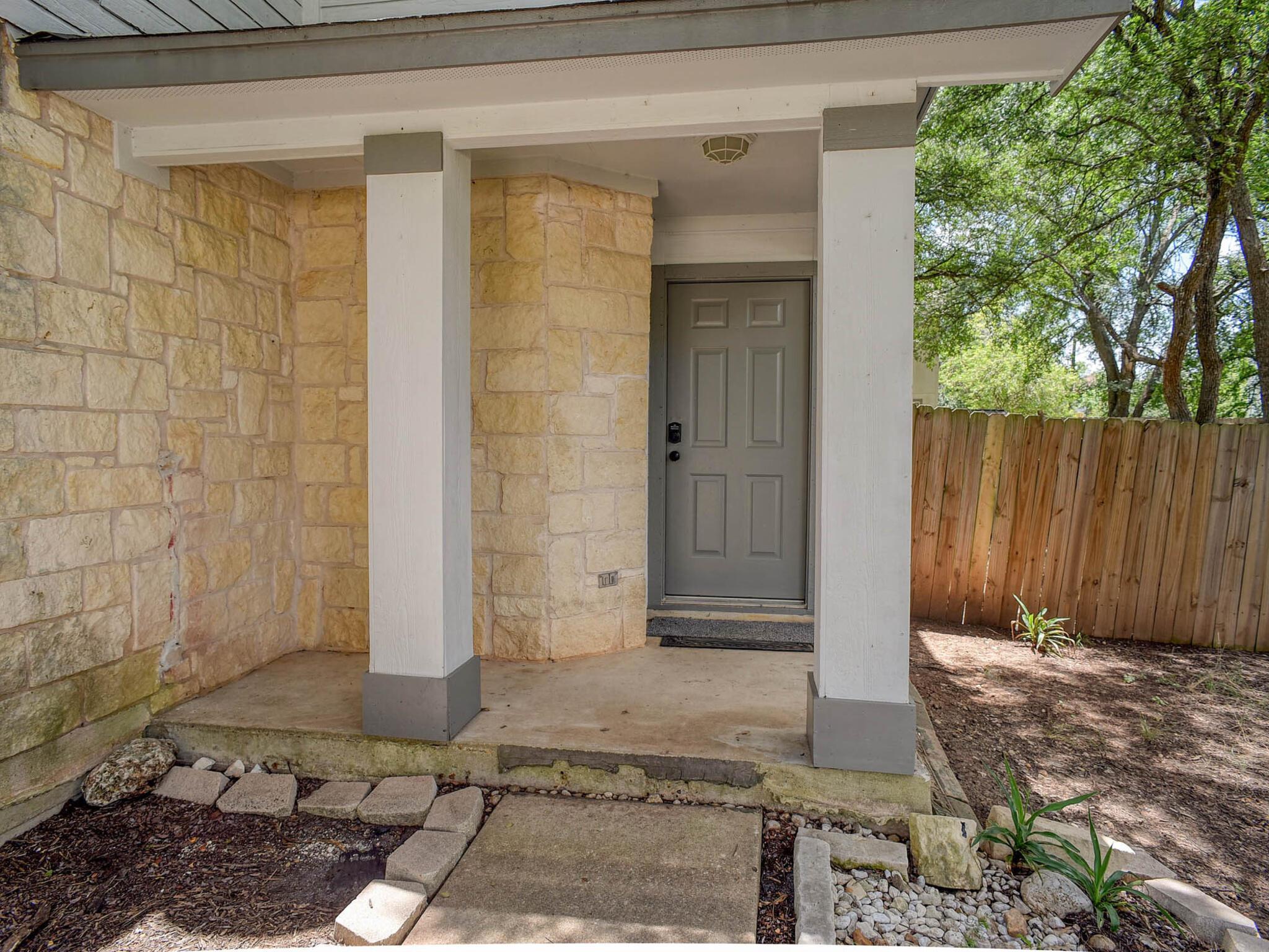 117 High Point Blvd, Cedar Creek, TX 78612