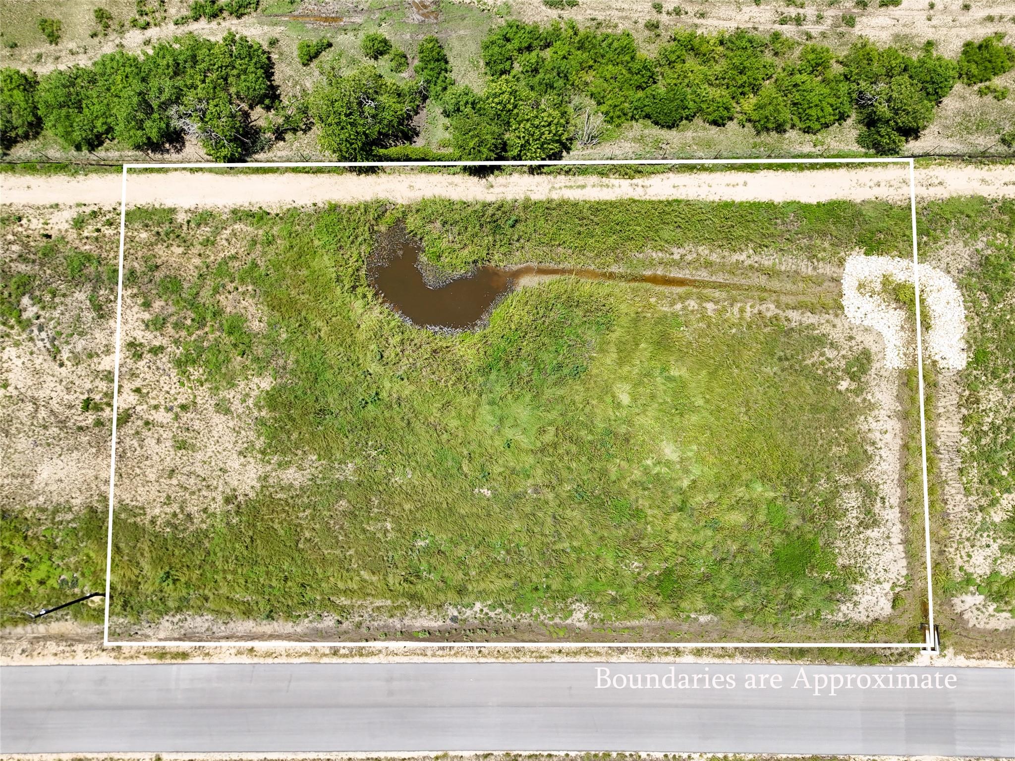 167 Beckham Dr, Dale, TX 78616