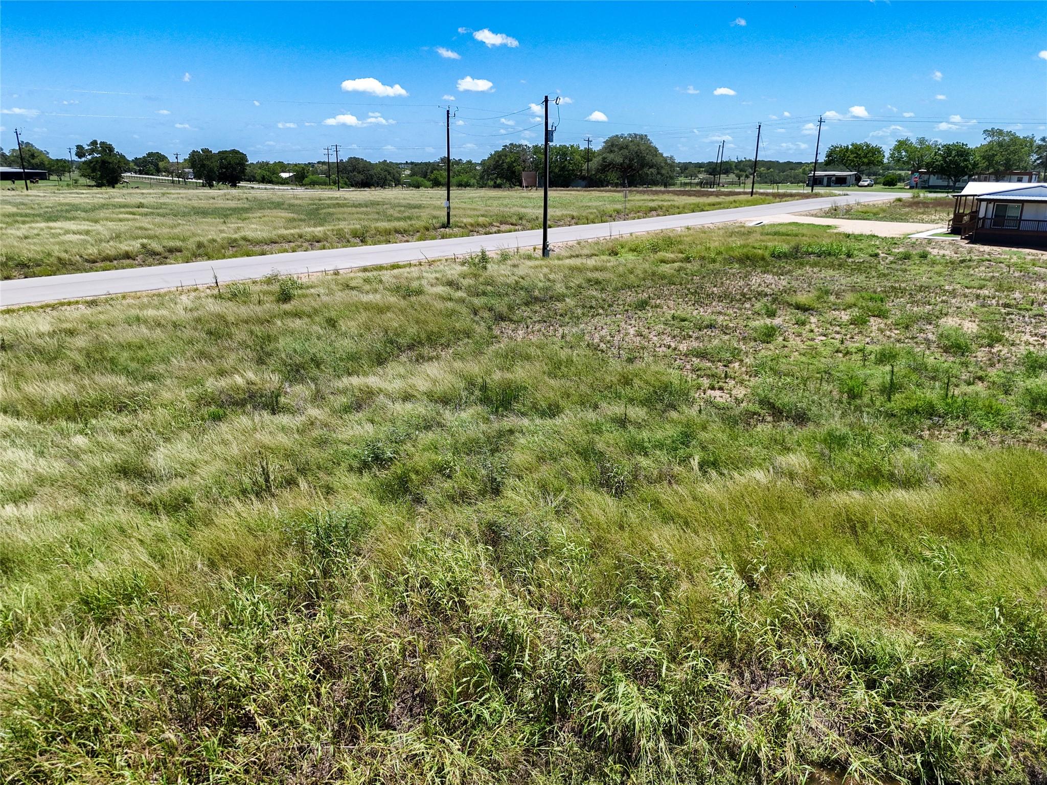 167 Beckham Dr, Dale, TX 78616