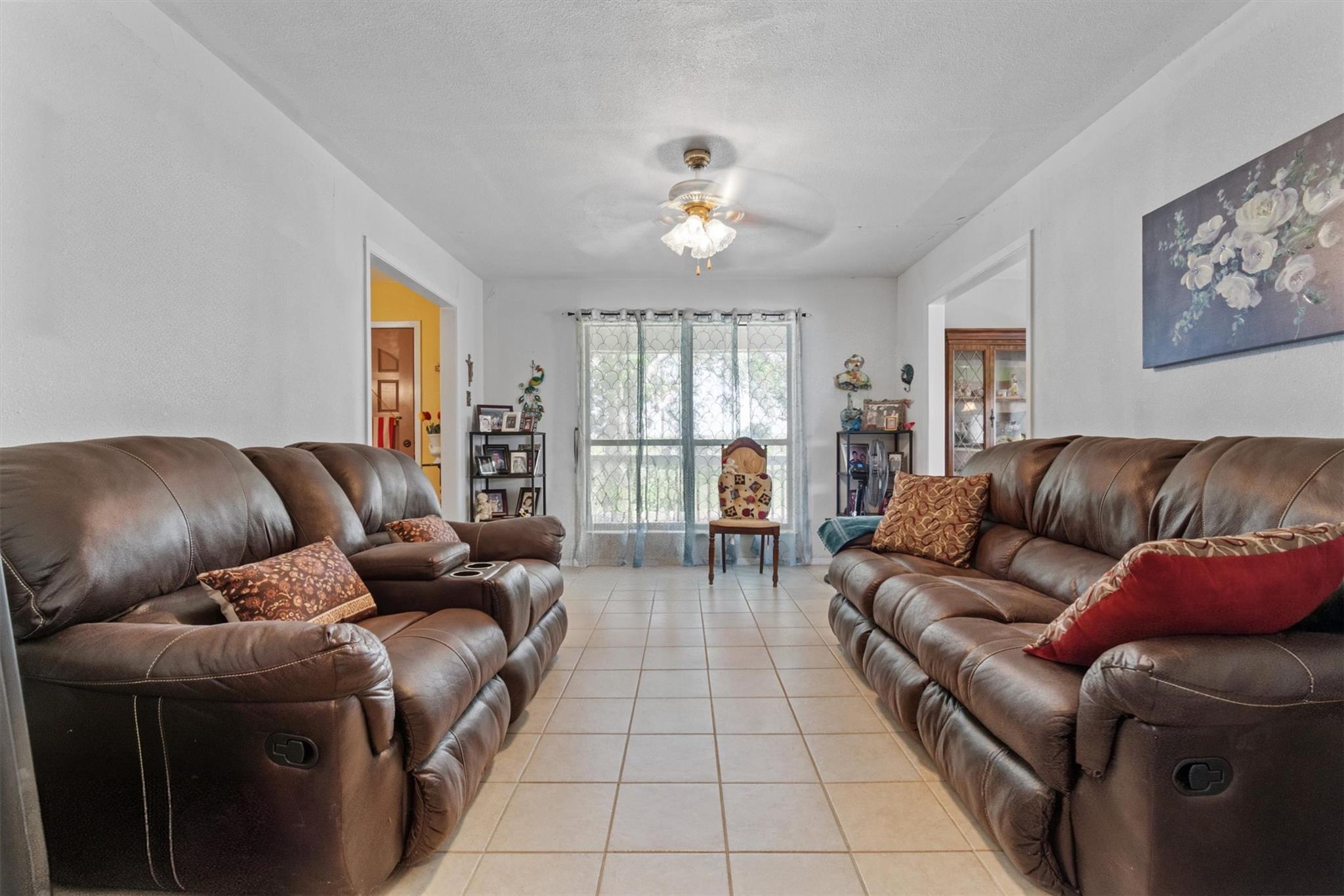 2080 Allison Rd, Martindale, TX 78655