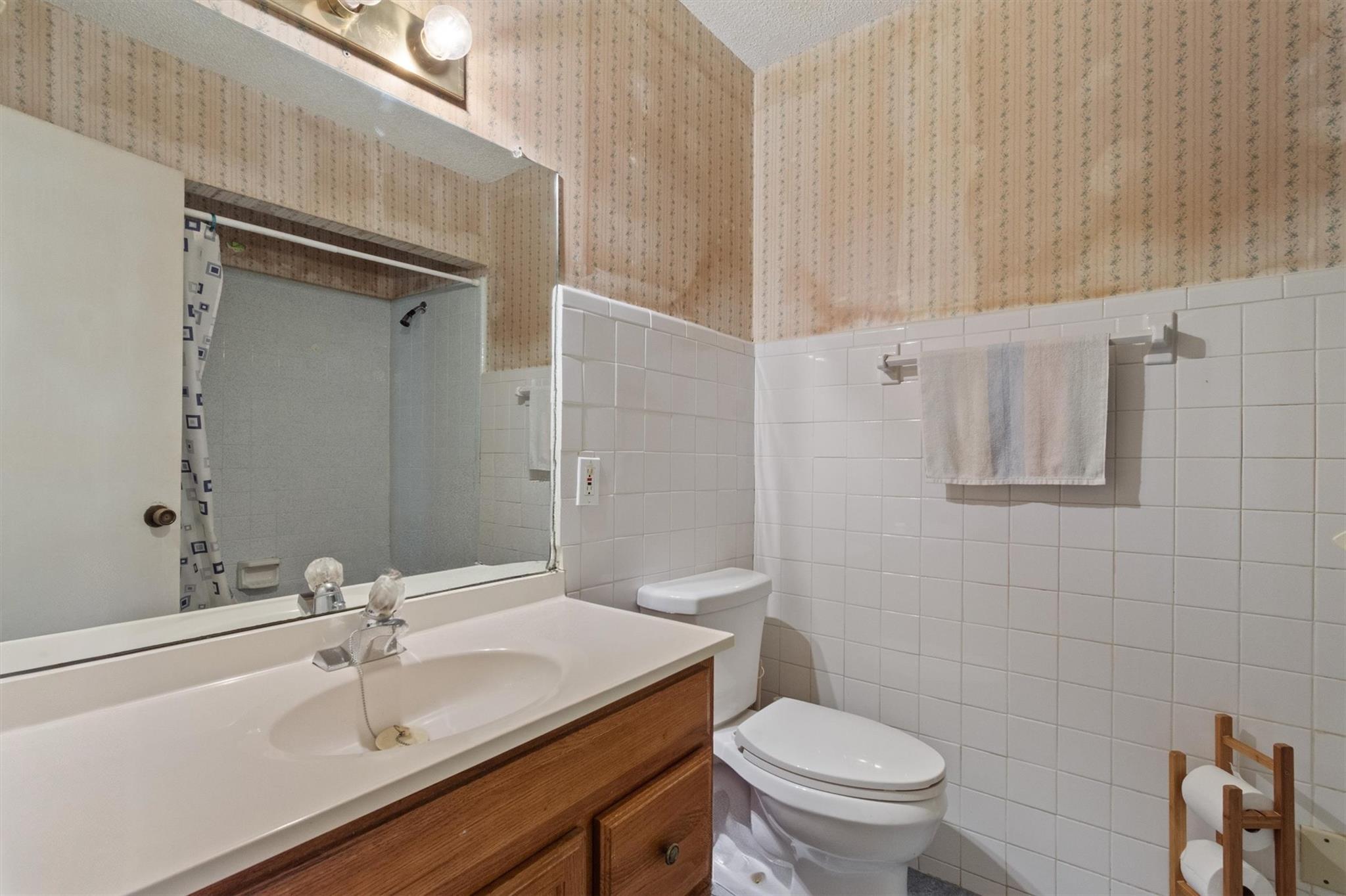 2080 Allison Rd, Martindale, TX 78655