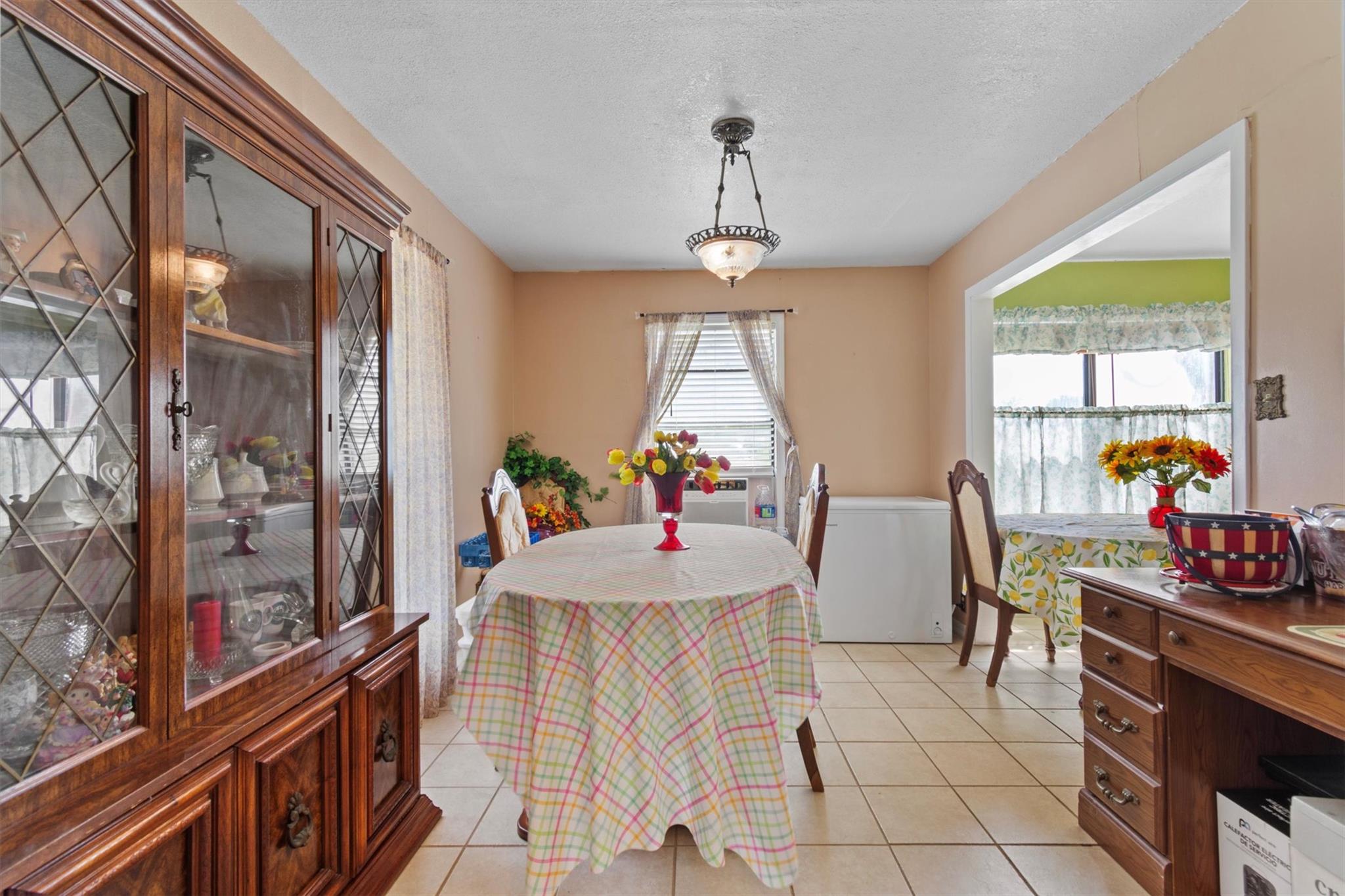 2080 Allison Rd, Martindale, TX 78655