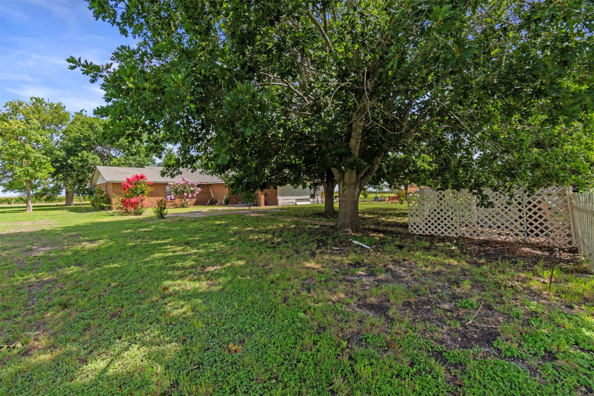 2080 Allison Rd, Martindale, TX 78655