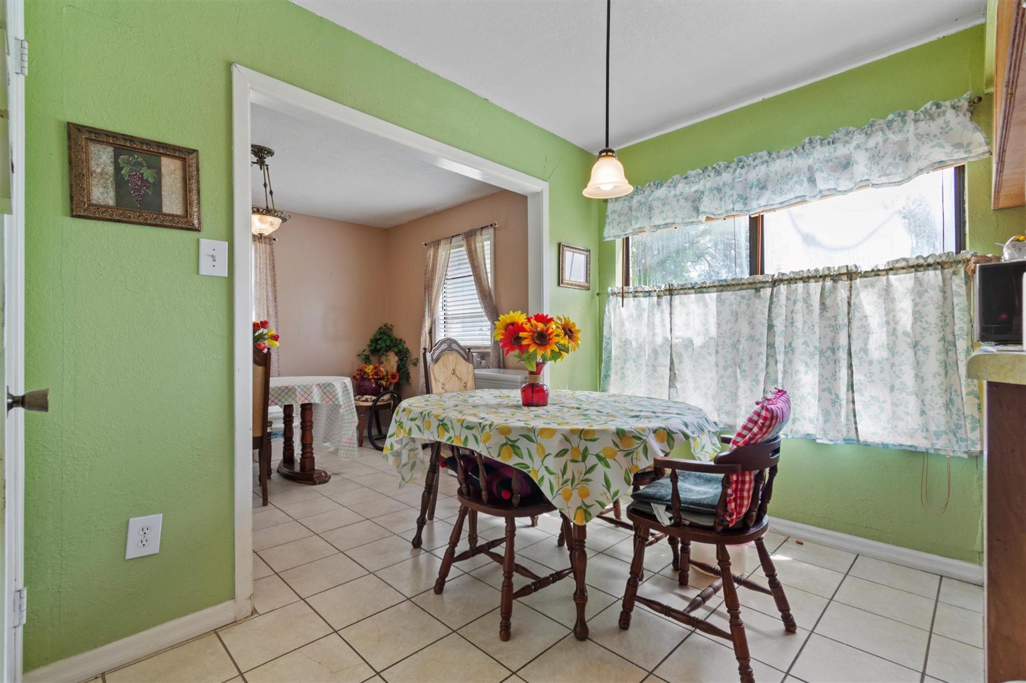 2080 Allison Rd, Martindale, TX 78655