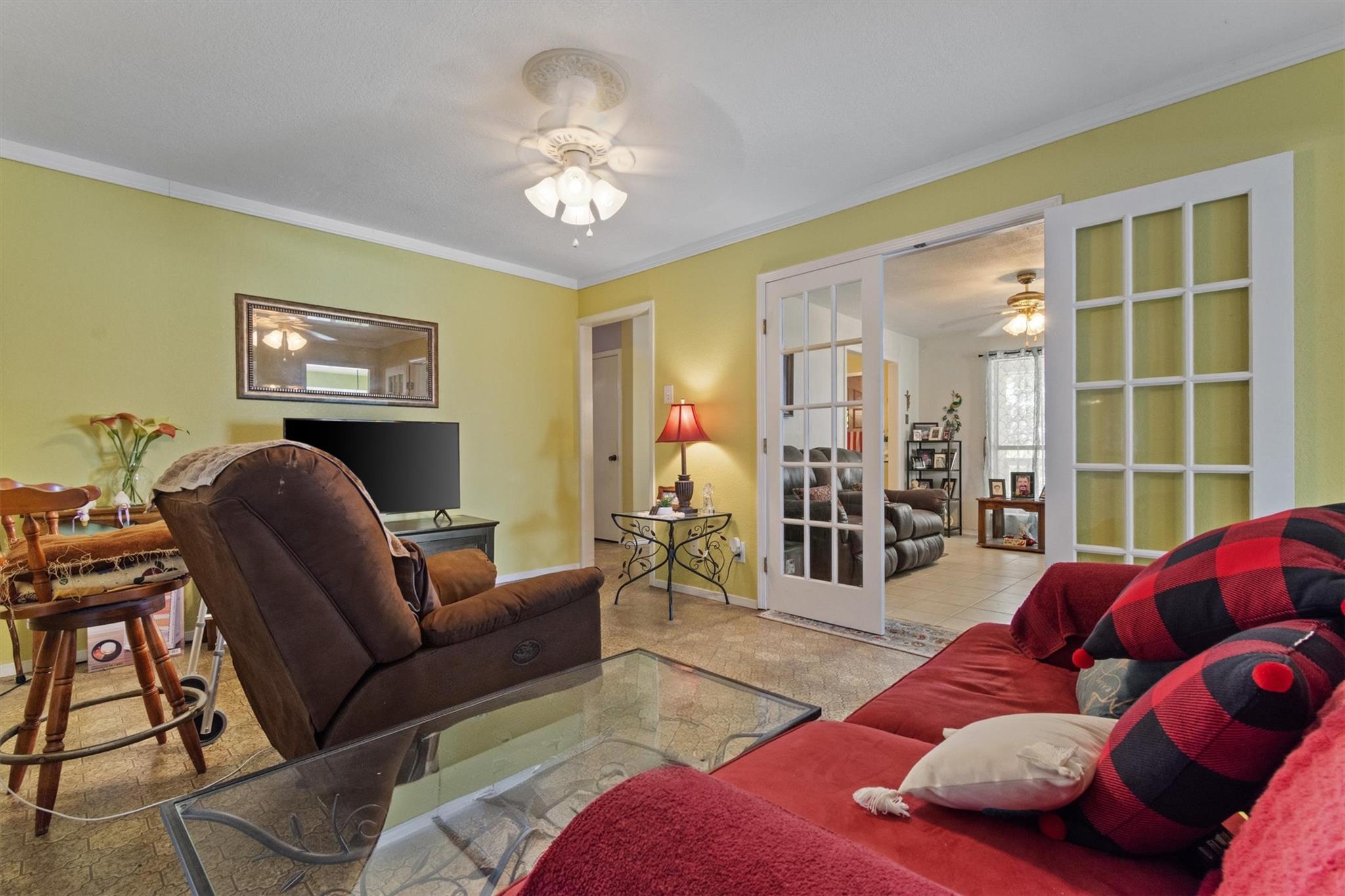 2080 Allison Rd, Martindale, TX 78655