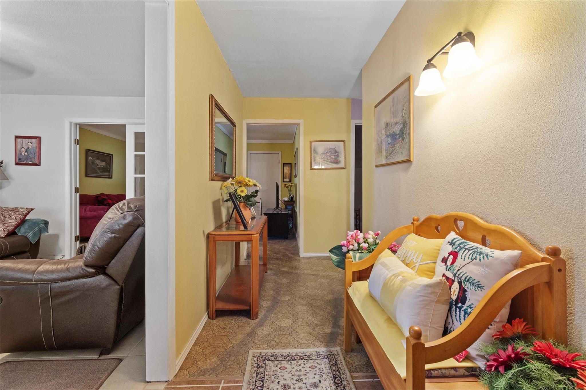 2080 Allison Rd, Martindale, TX 78655