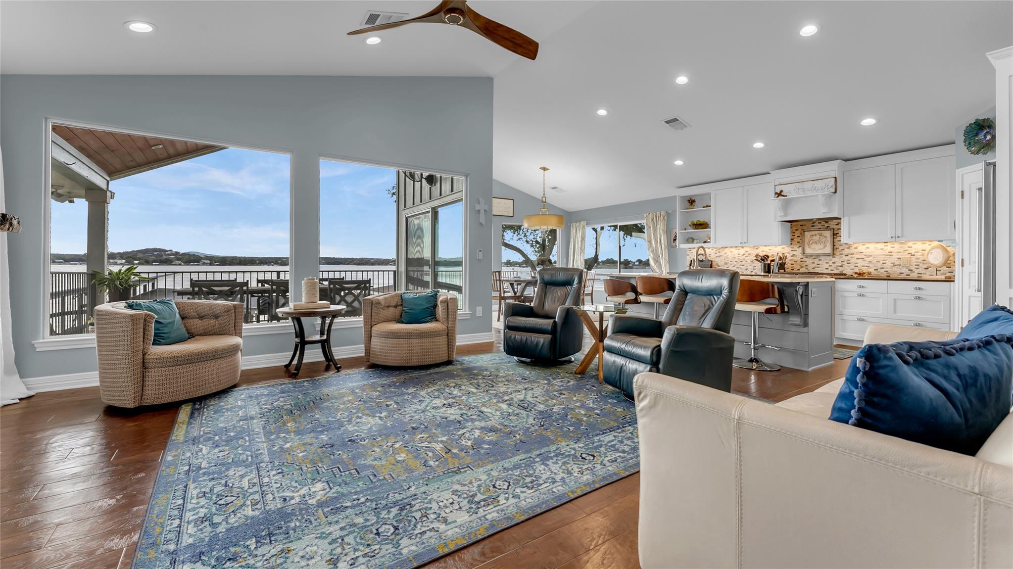 136 Web Isle Dr, Granite Shoals, TX 78654