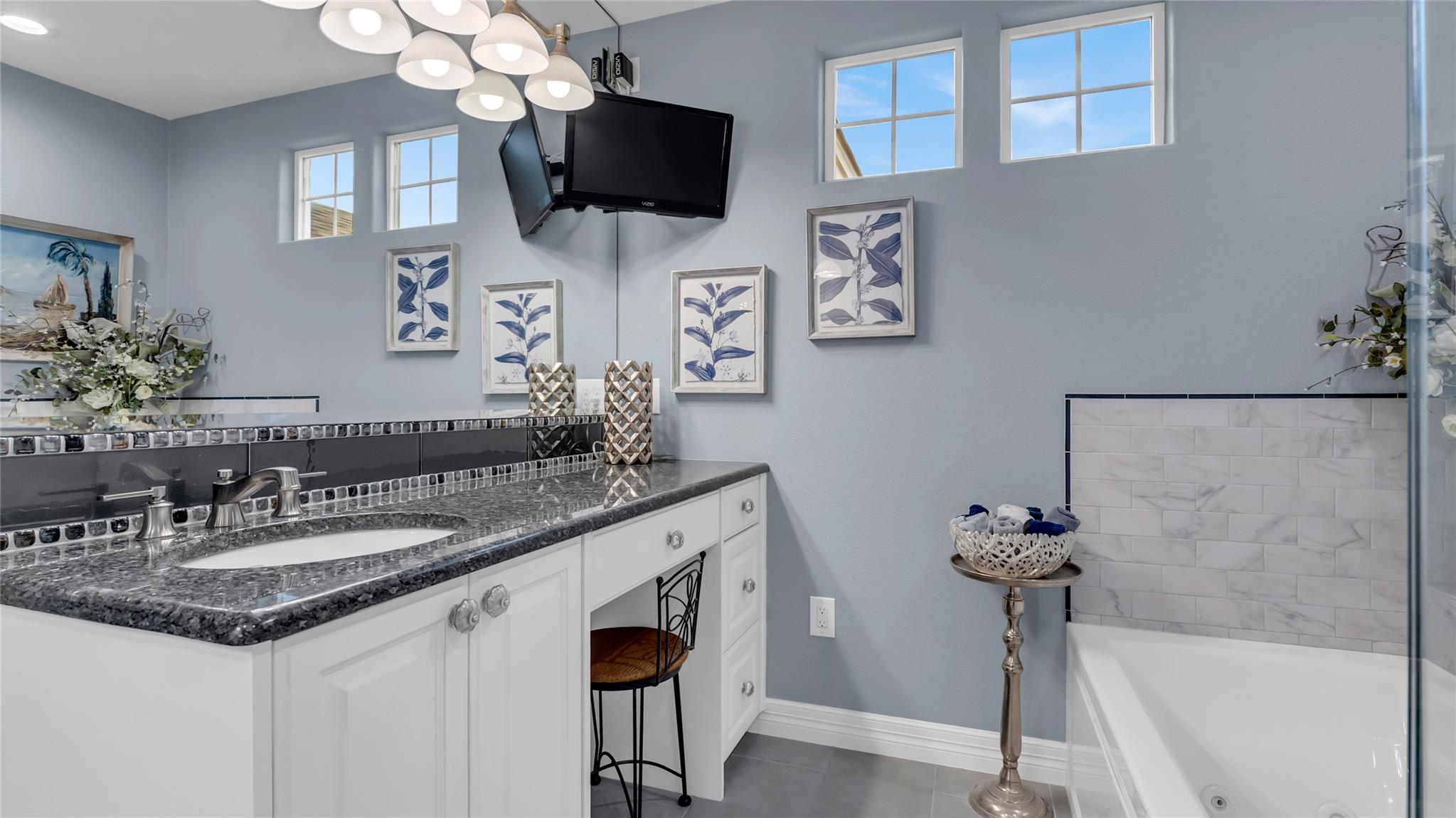 136 Web Isle Dr, Granite Shoals, TX 78654