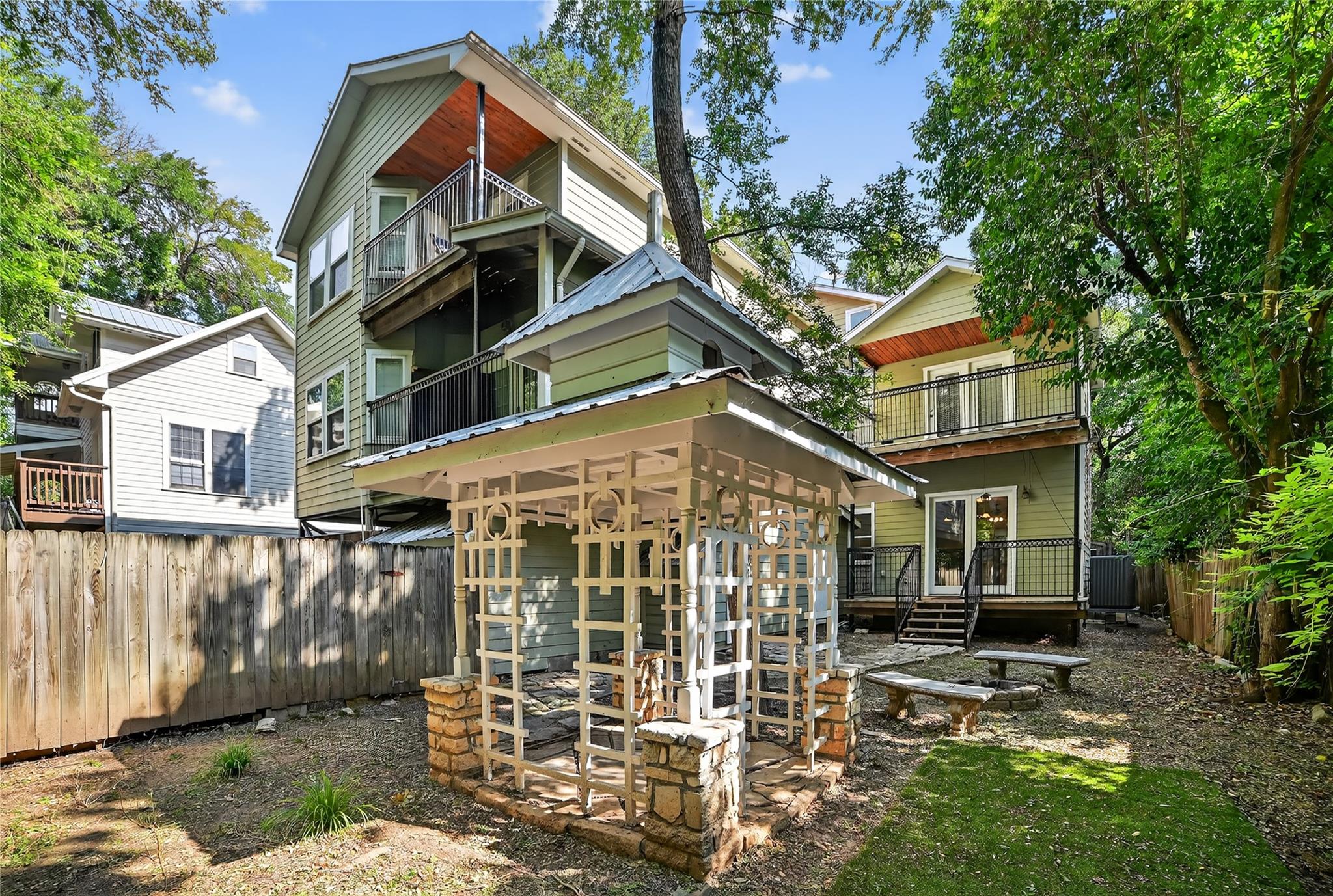 2003 Griswold Ln # A, Austin, TX 78703