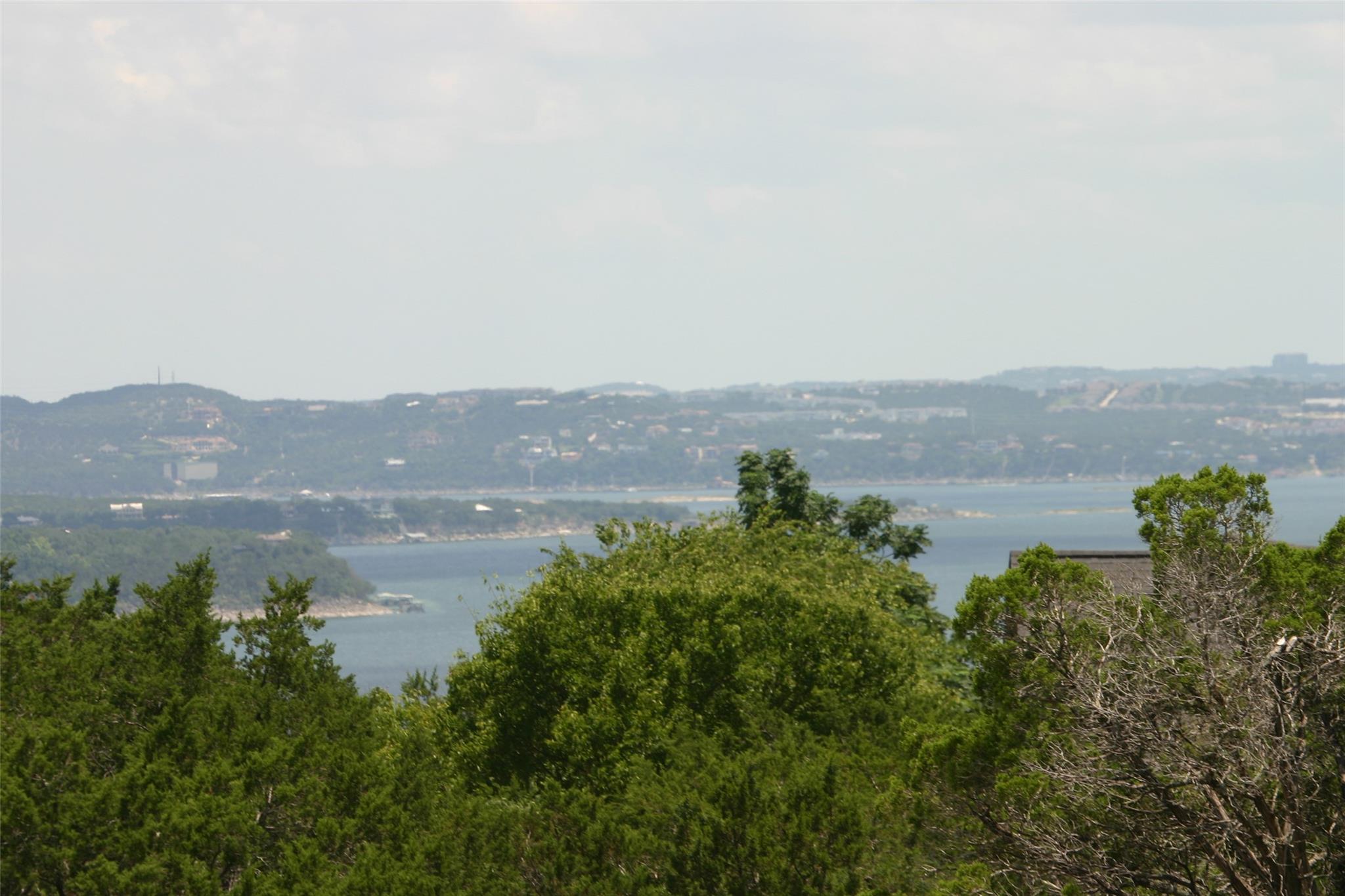 8403 Rock Cliff Dr, Jonestown, TX 78645