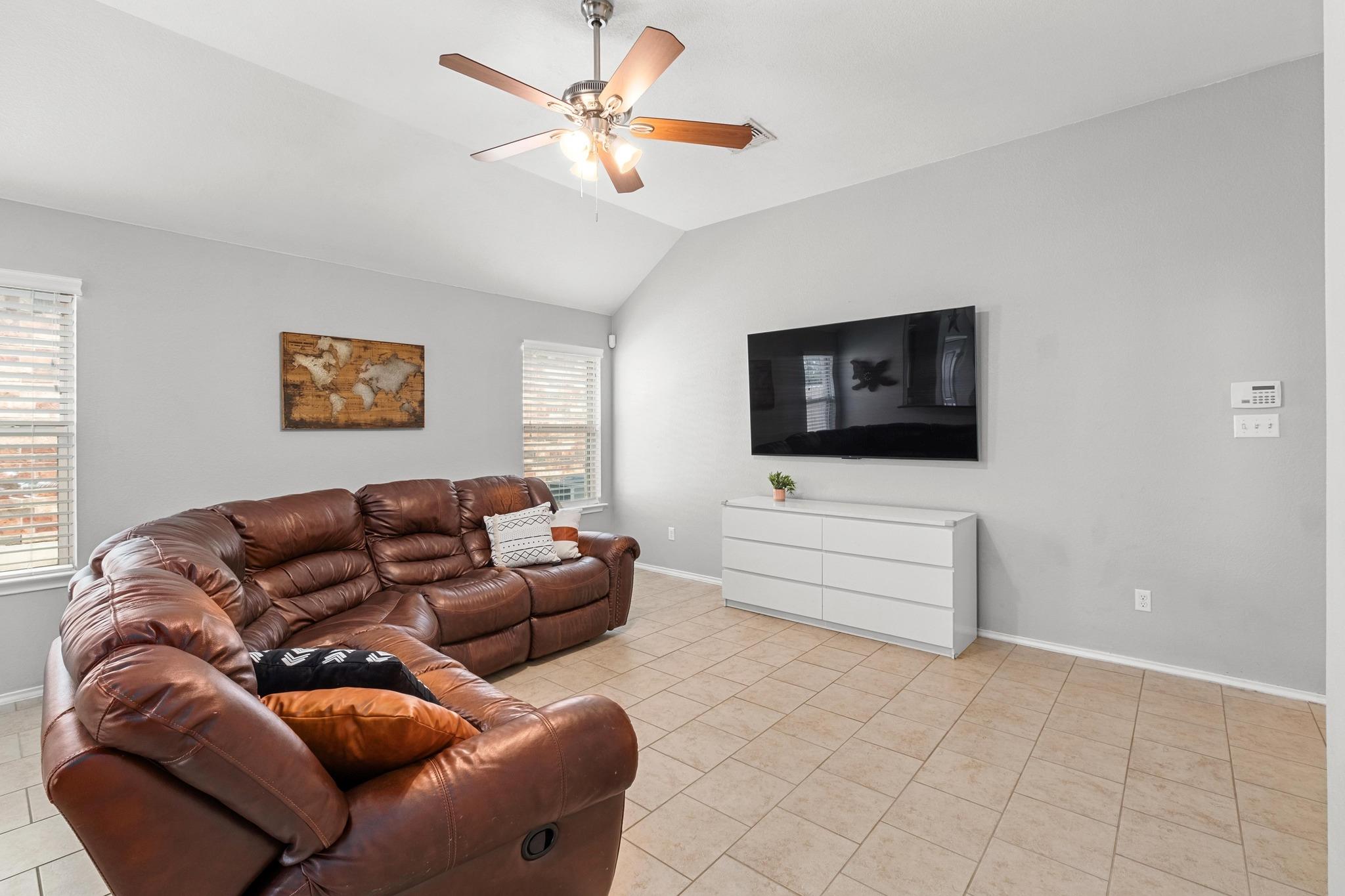 160 Vermilion Marble Trl, Buda, TX 78610