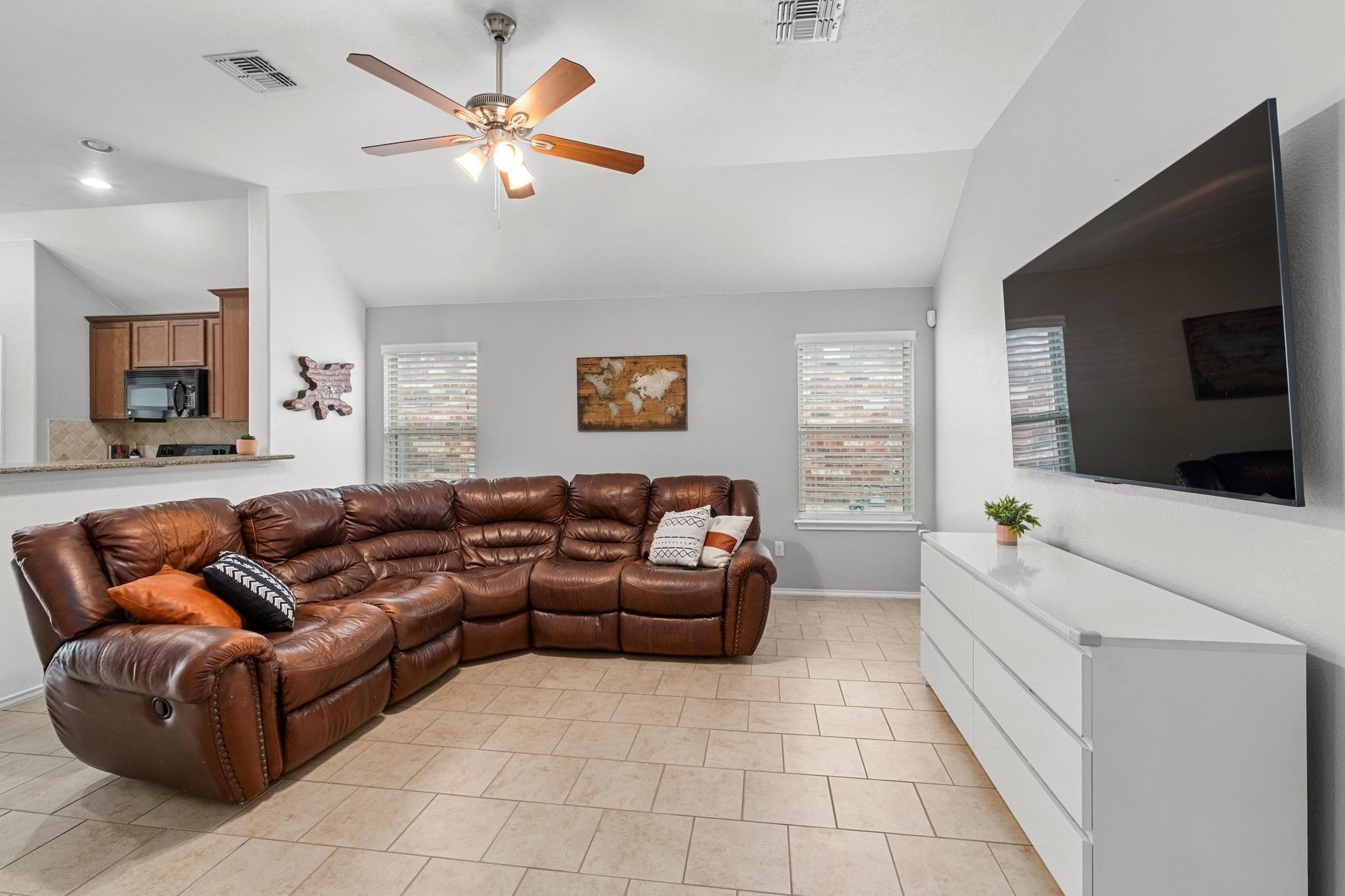 160 Vermilion Marble Trl, Buda, TX 78610