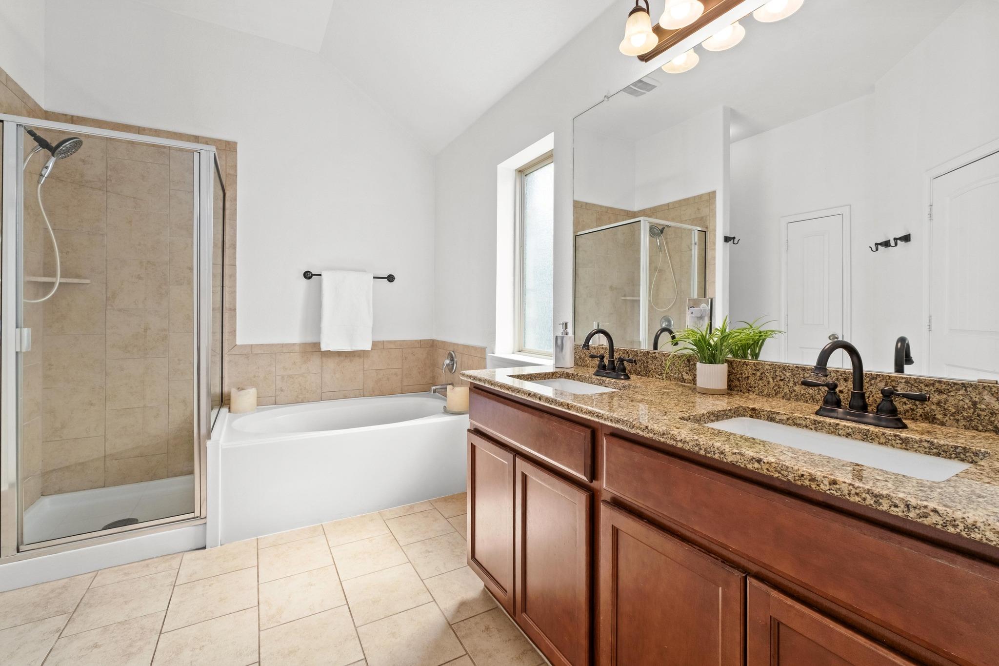 160 Vermilion Marble Trl, Buda, TX 78610