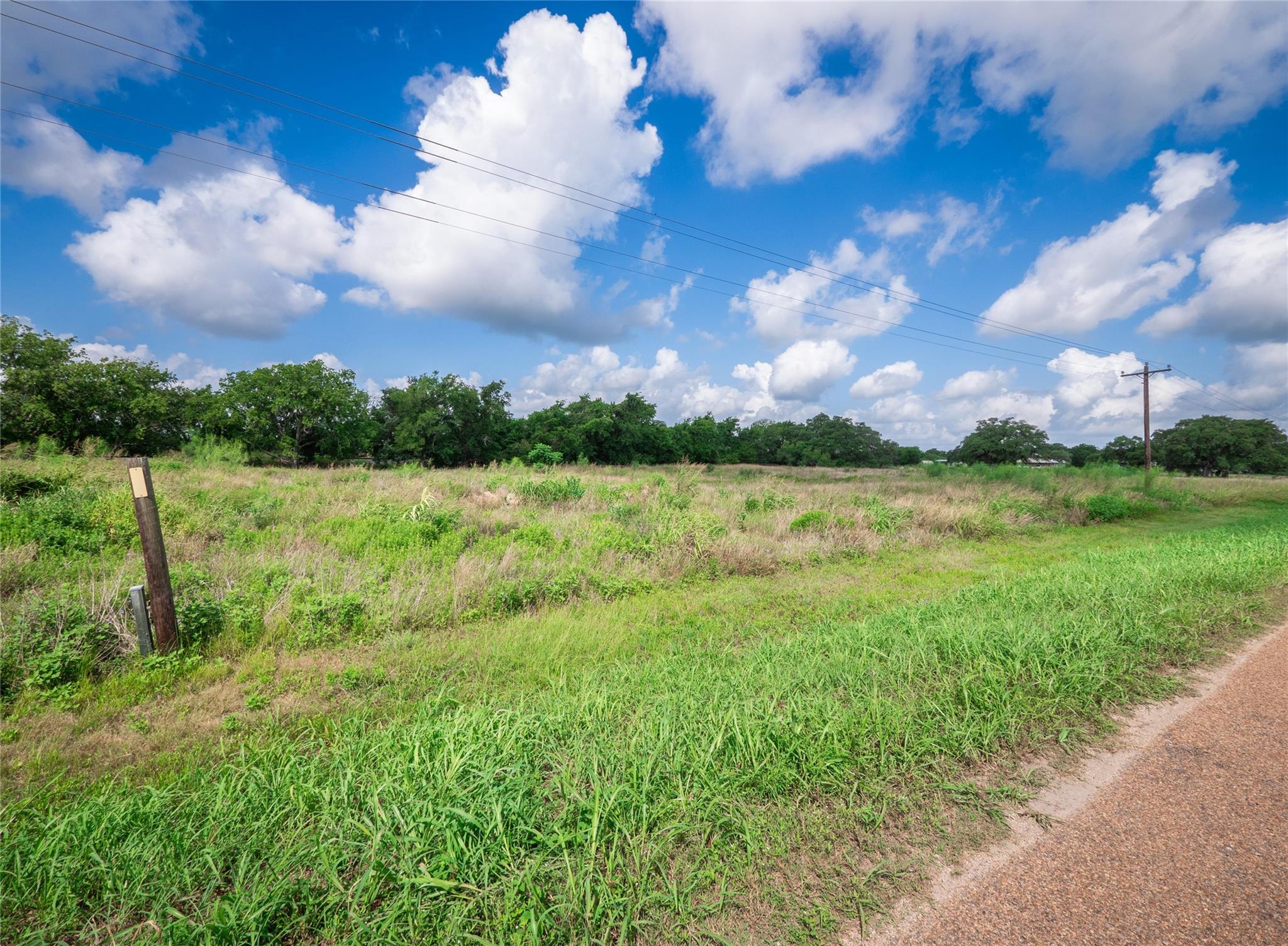 2441 Old Plum Highway, La Grange, TX 78945