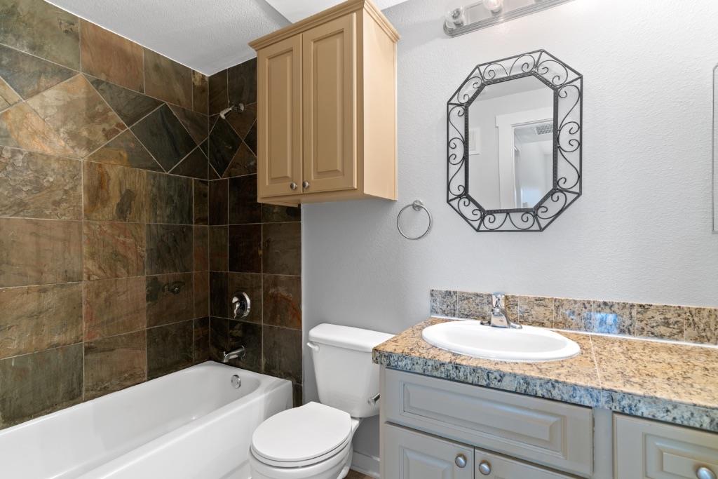 2106 Cullen Ave # 206, Austin, TX 78757