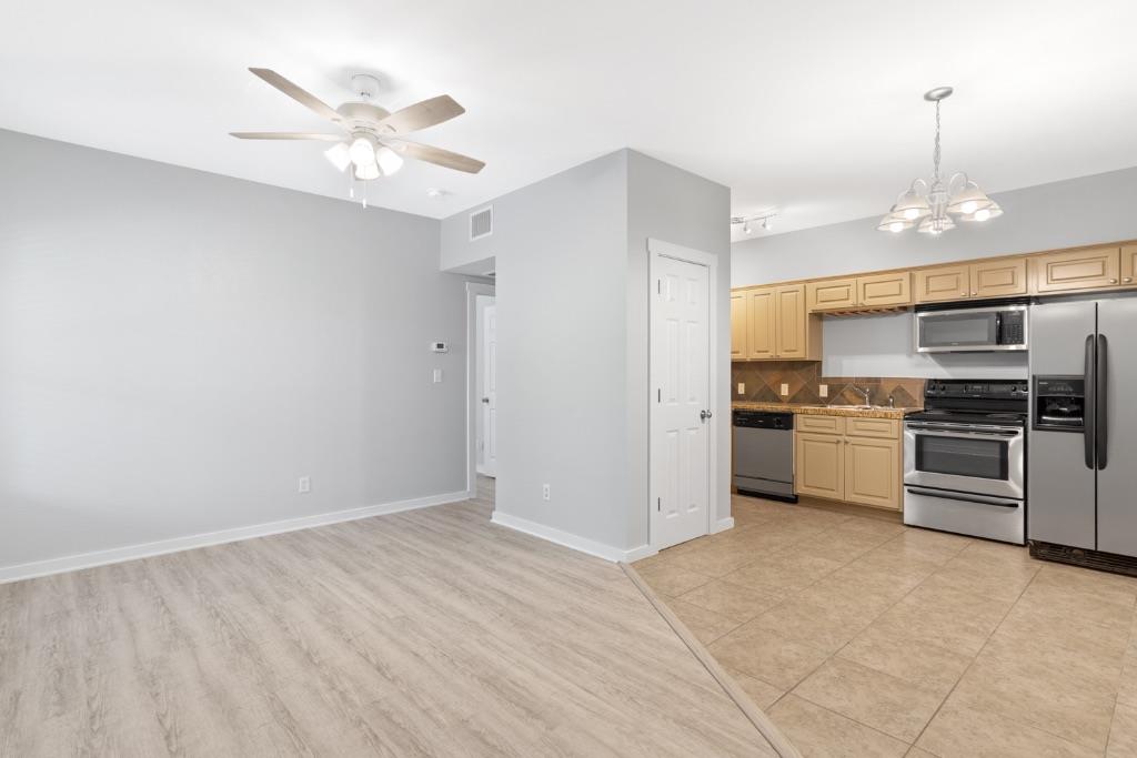2106 Cullen Ave # 206, Austin, TX 78757