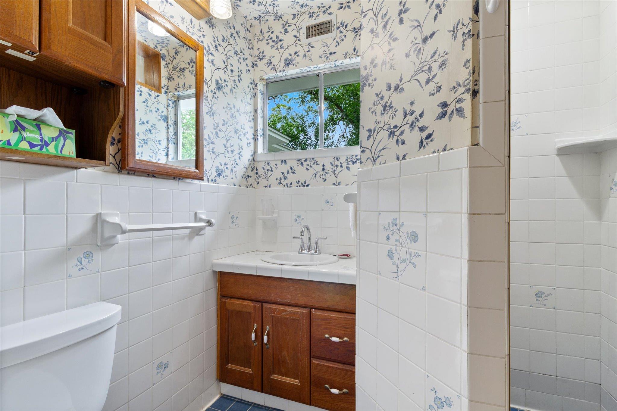 1253 W San Antonio St, San Marcos, TX 78666