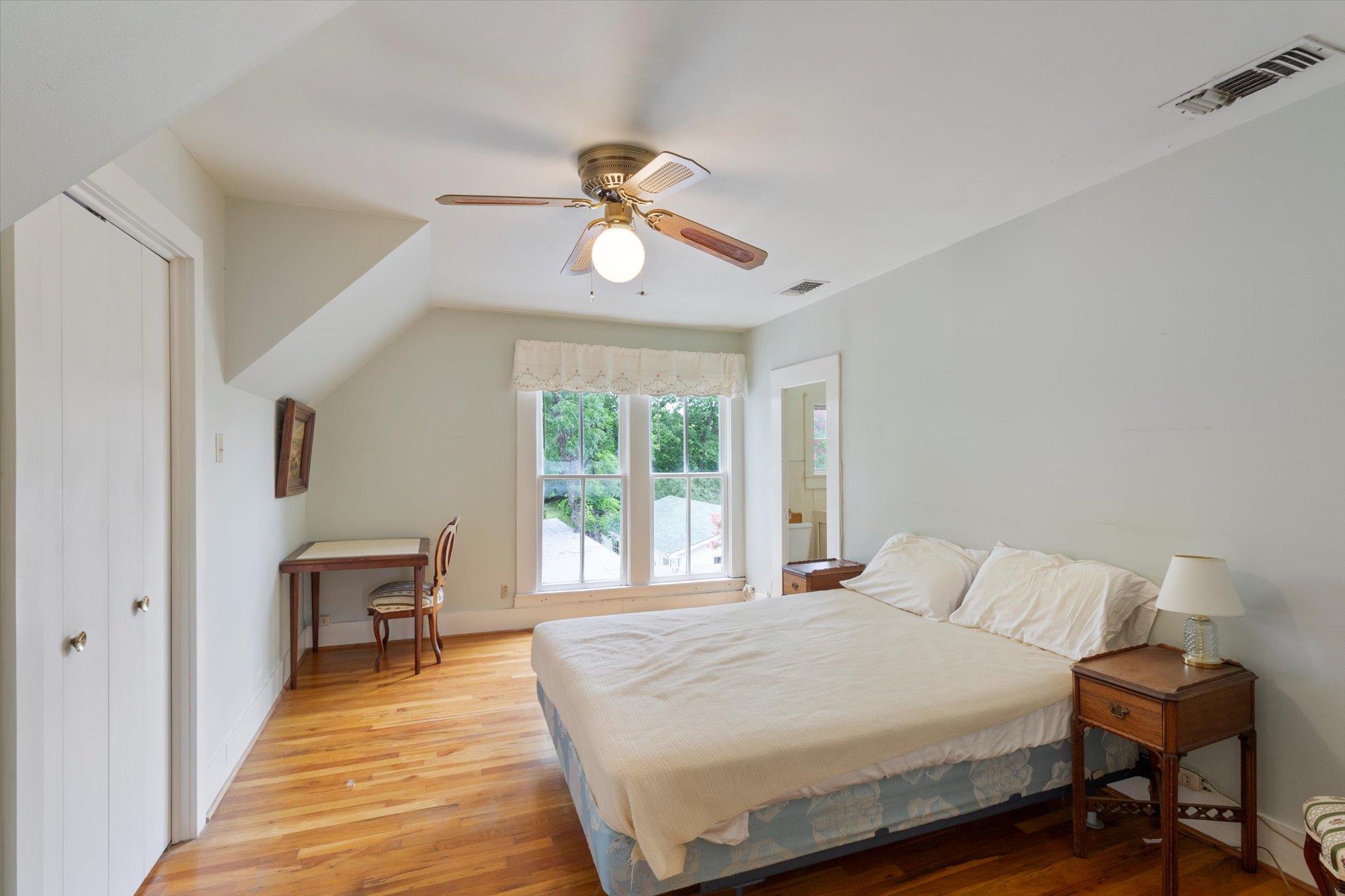 1253 W San Antonio St, San Marcos, TX 78666
