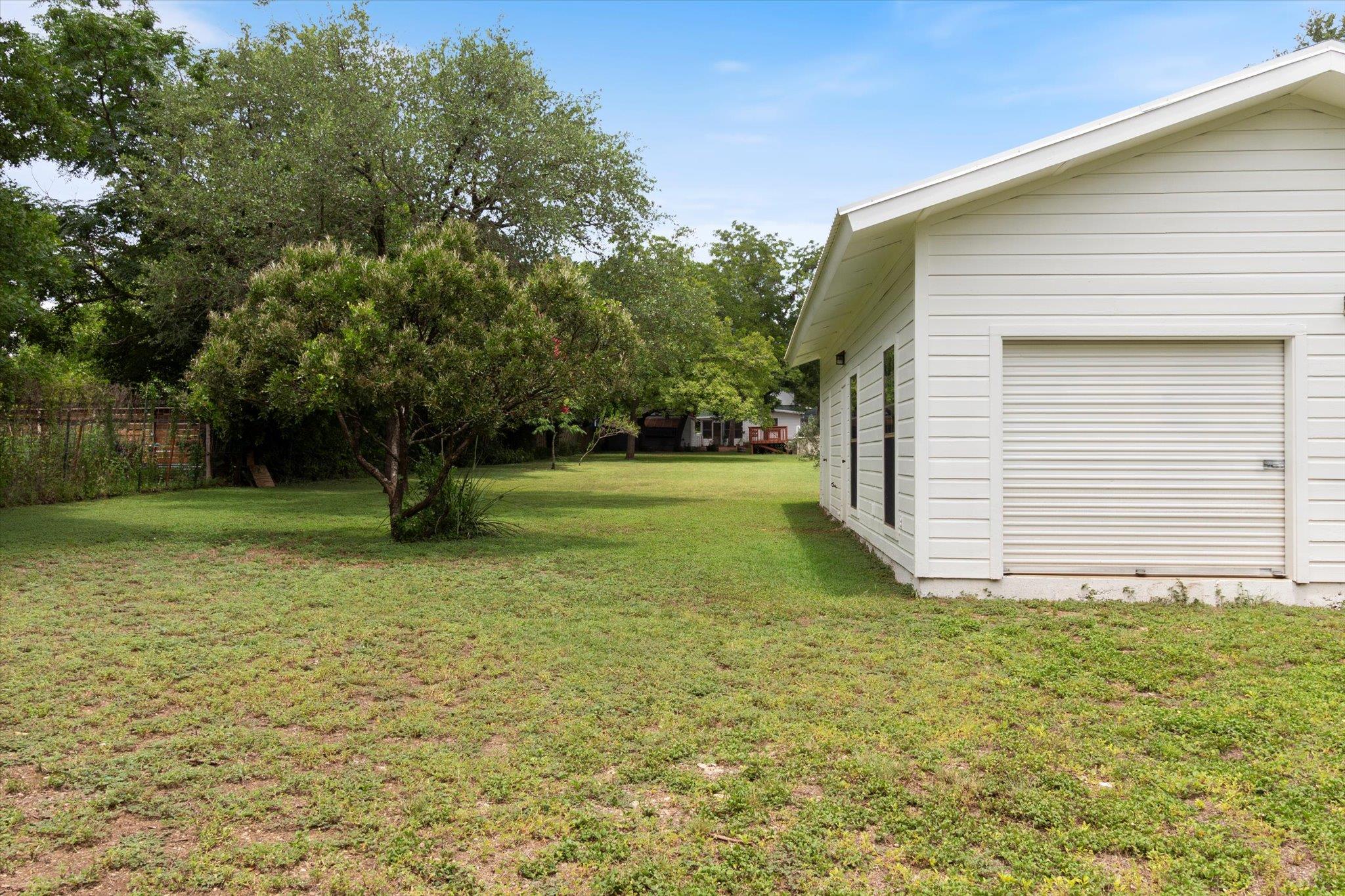 1253 W San Antonio St, San Marcos, TX 78666