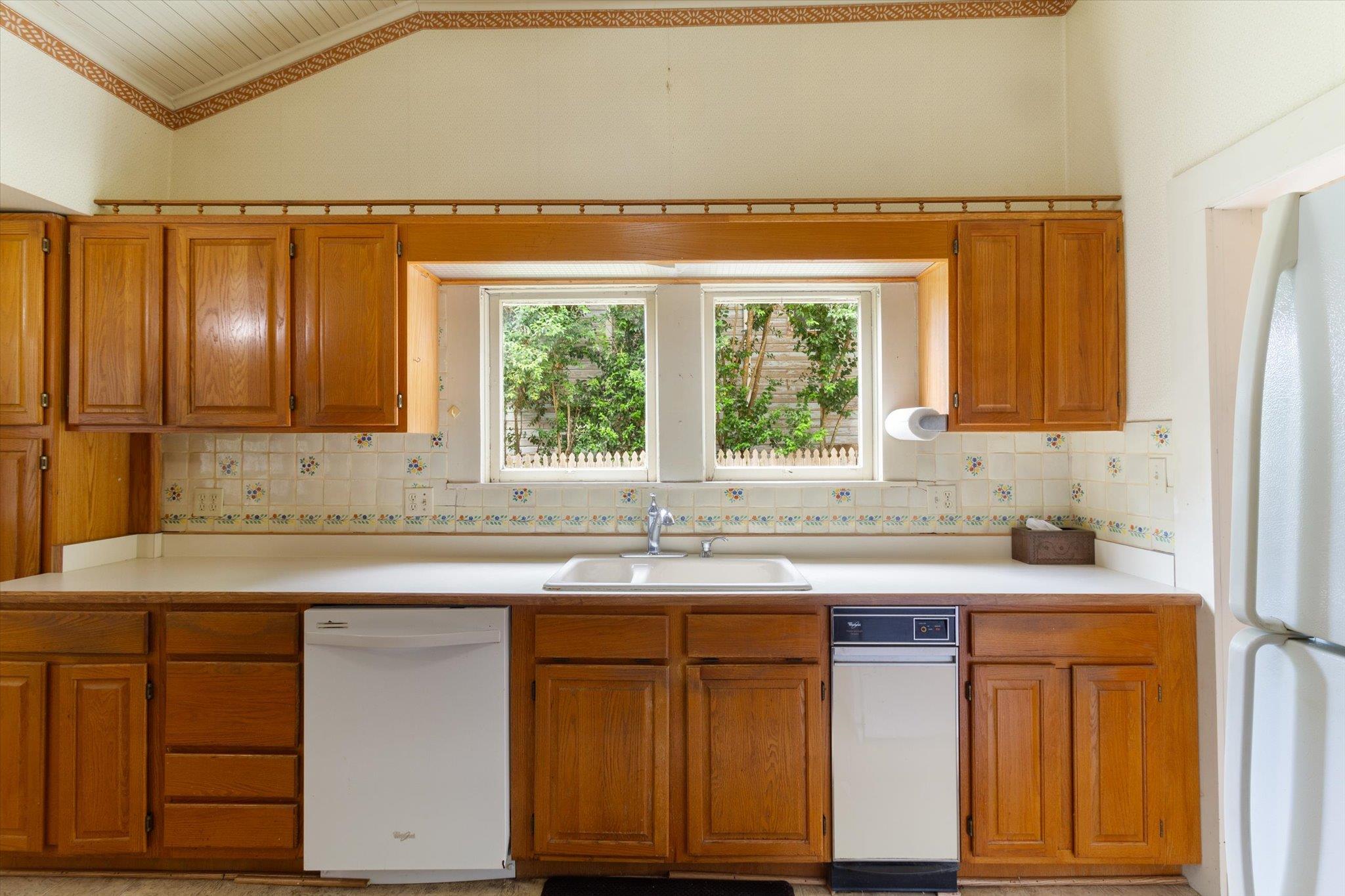 1253 W San Antonio St, San Marcos, TX 78666