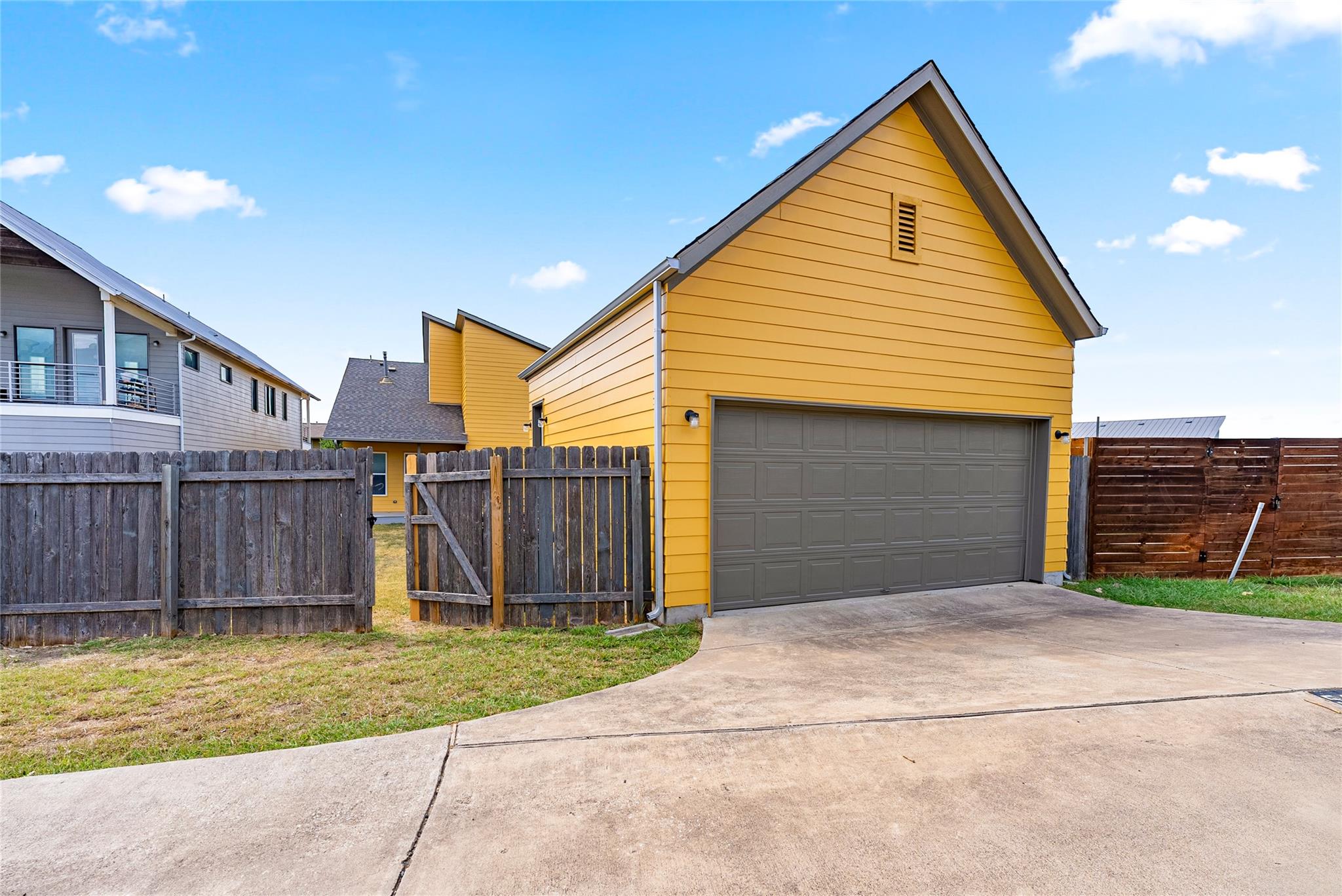 5825 Pinon Vista Dr, Austin, TX 78724