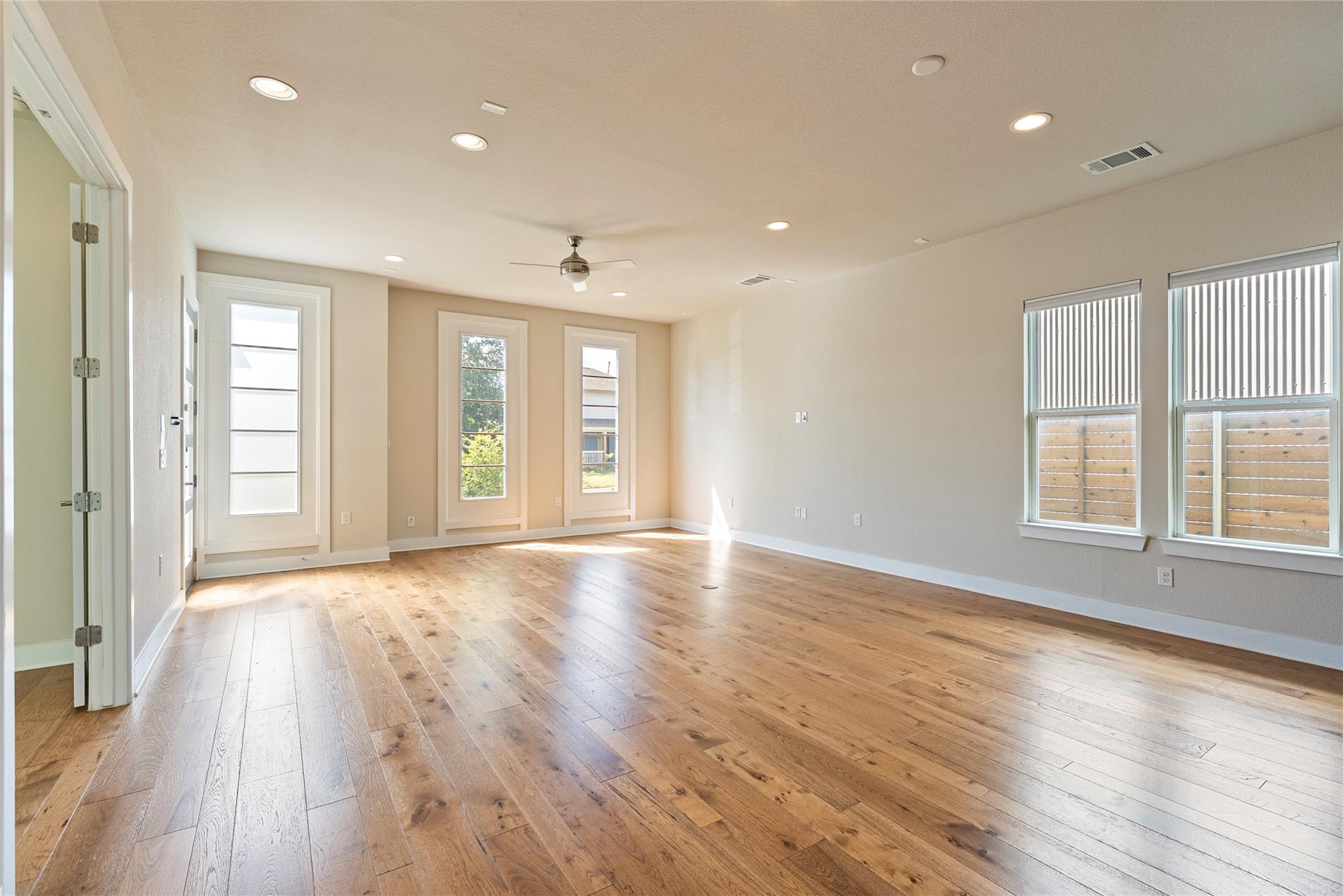 5825 Pinon Vista Dr, Austin, TX 78724