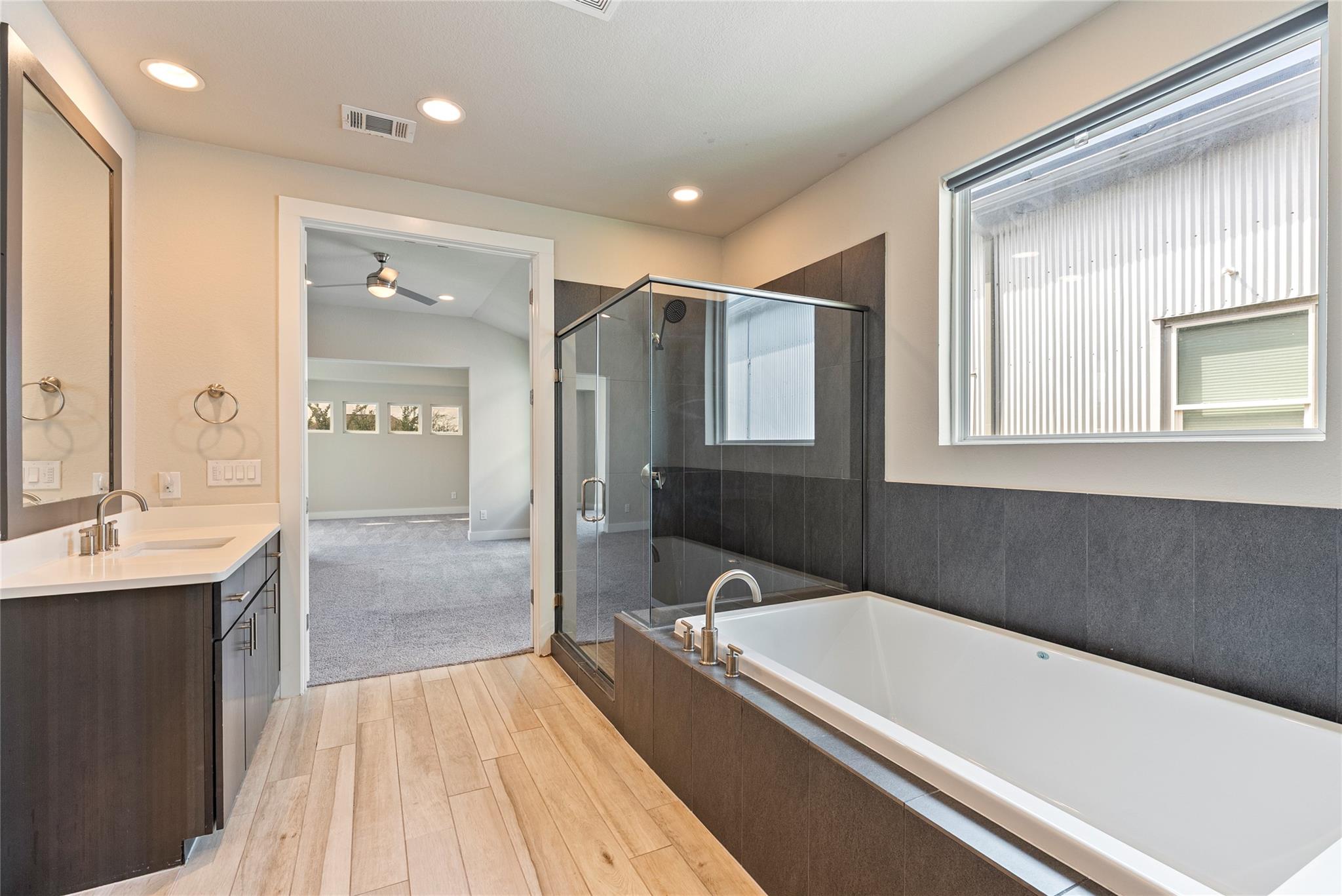 5825 Pinon Vista Dr, Austin, TX 78724