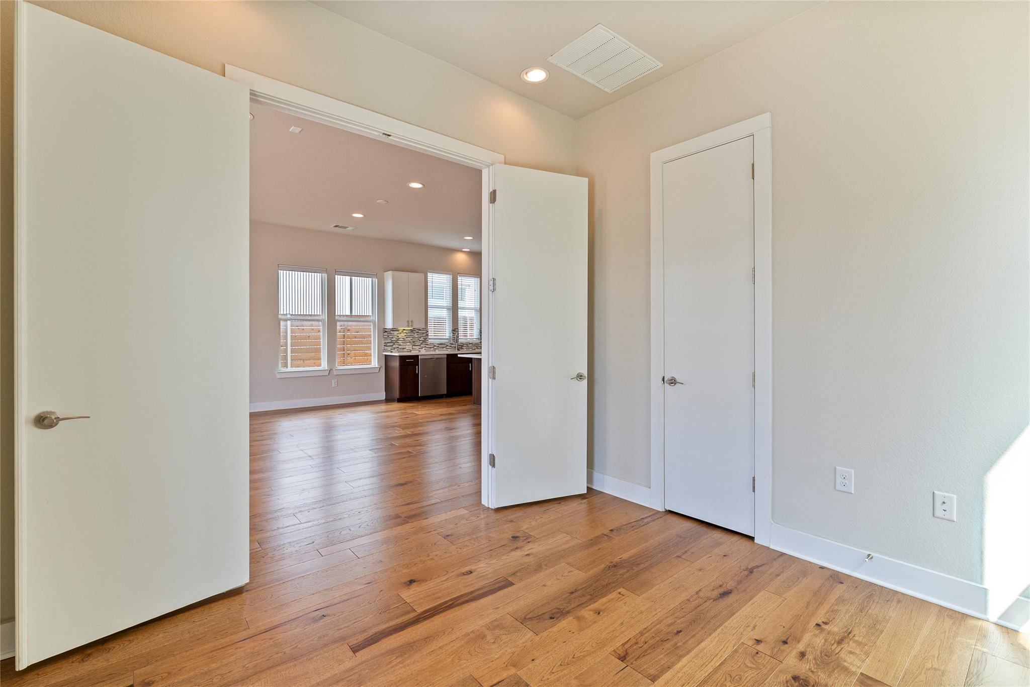 5825 Pinon Vista Dr, Austin, TX 78724