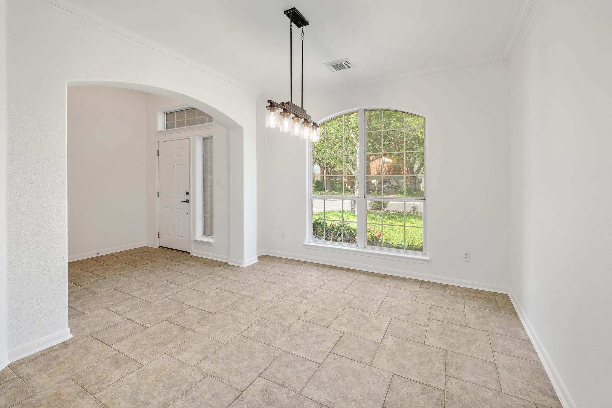 13517 Campesina Dr, Austin, TX 78727