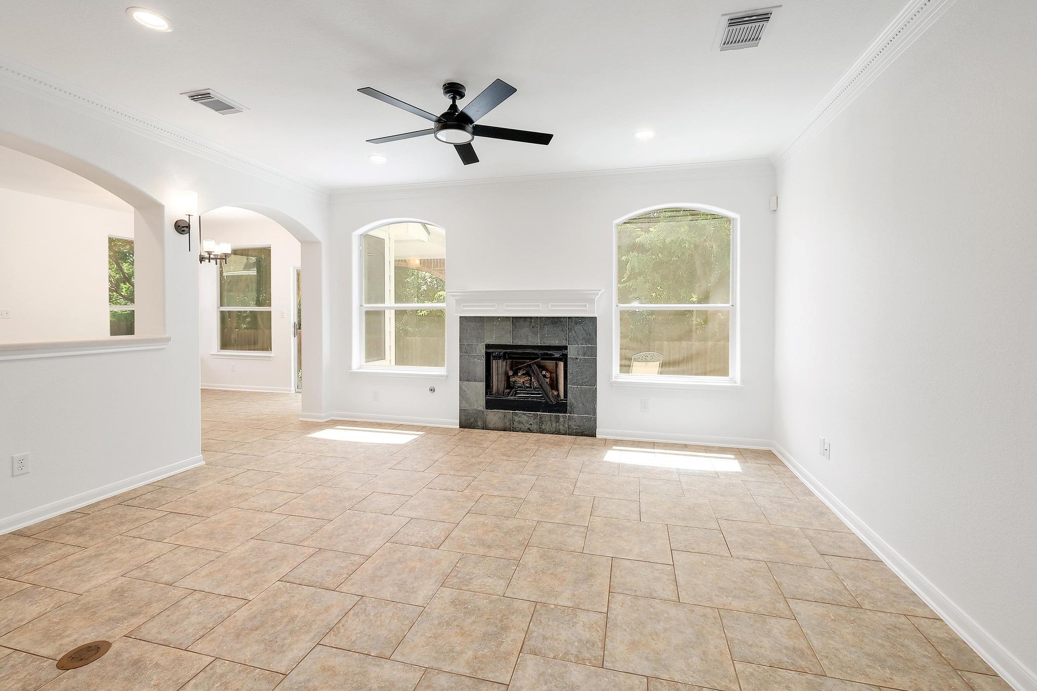 13517 Campesina Dr, Austin, TX 78727
