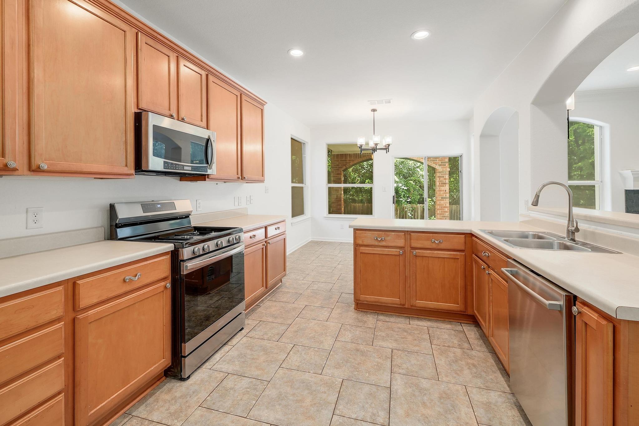 13517 Campesina Dr, Austin, TX 78727