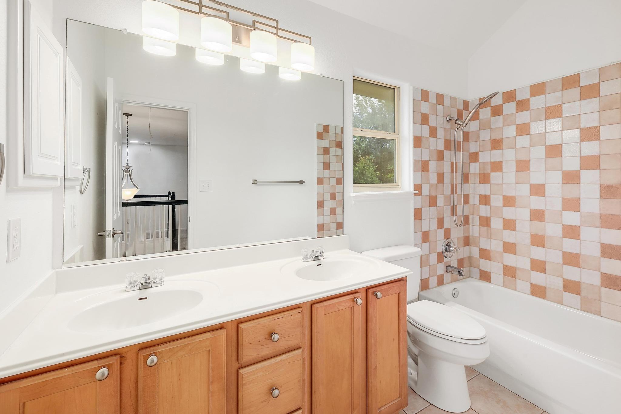 13517 Campesina Dr, Austin, TX 78727