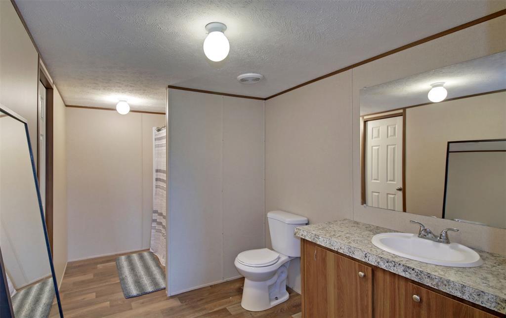 690 Casen St, Dale, TX 78616