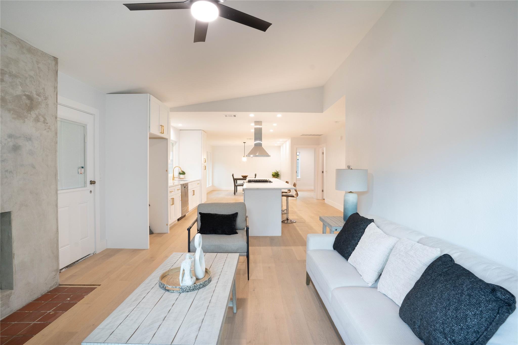 6103 Belfast Dr, Austin, TX 78723