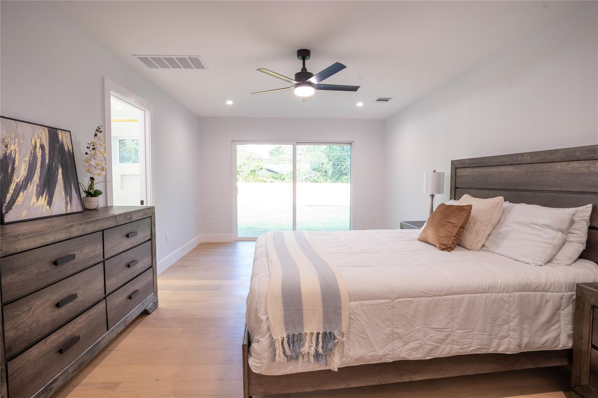 6103 Belfast Dr, Austin, TX 78723