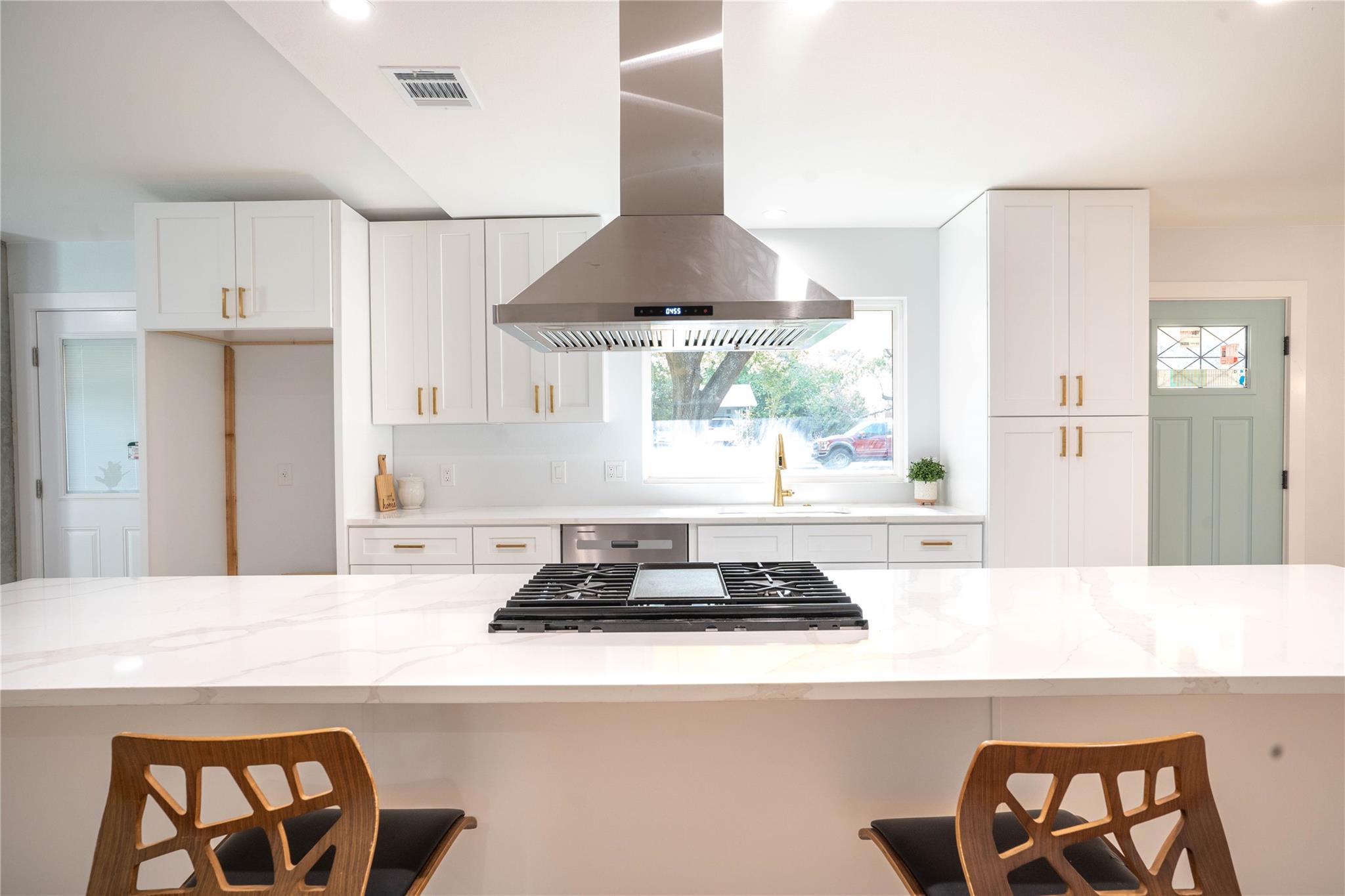 6103 Belfast Dr, Austin, TX 78723