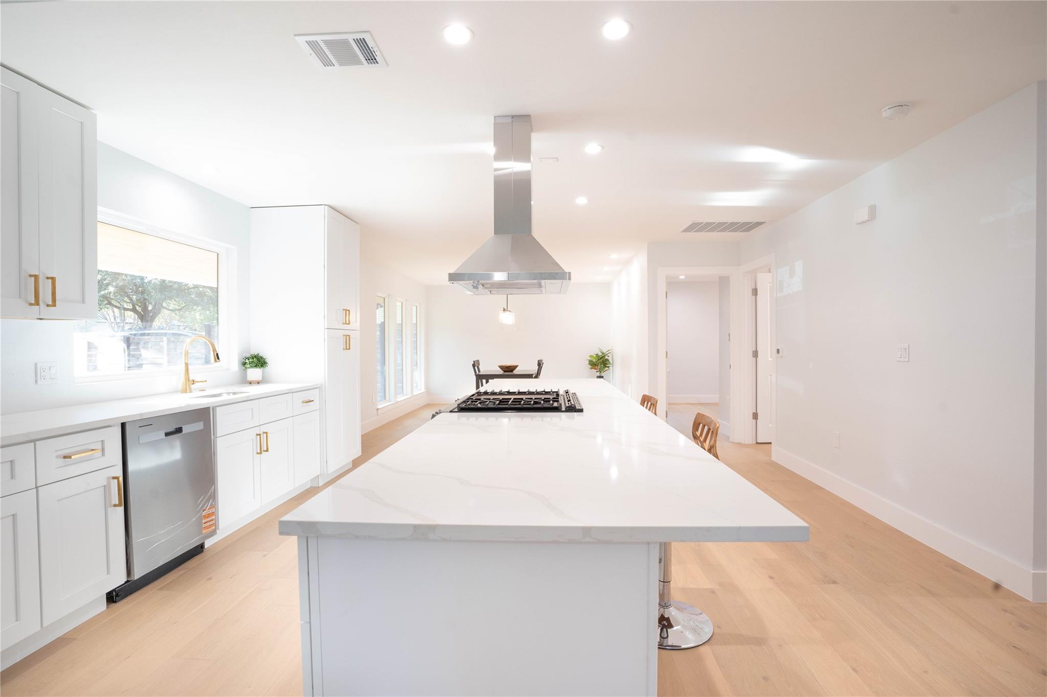 6103 Belfast Dr, Austin, TX 78723