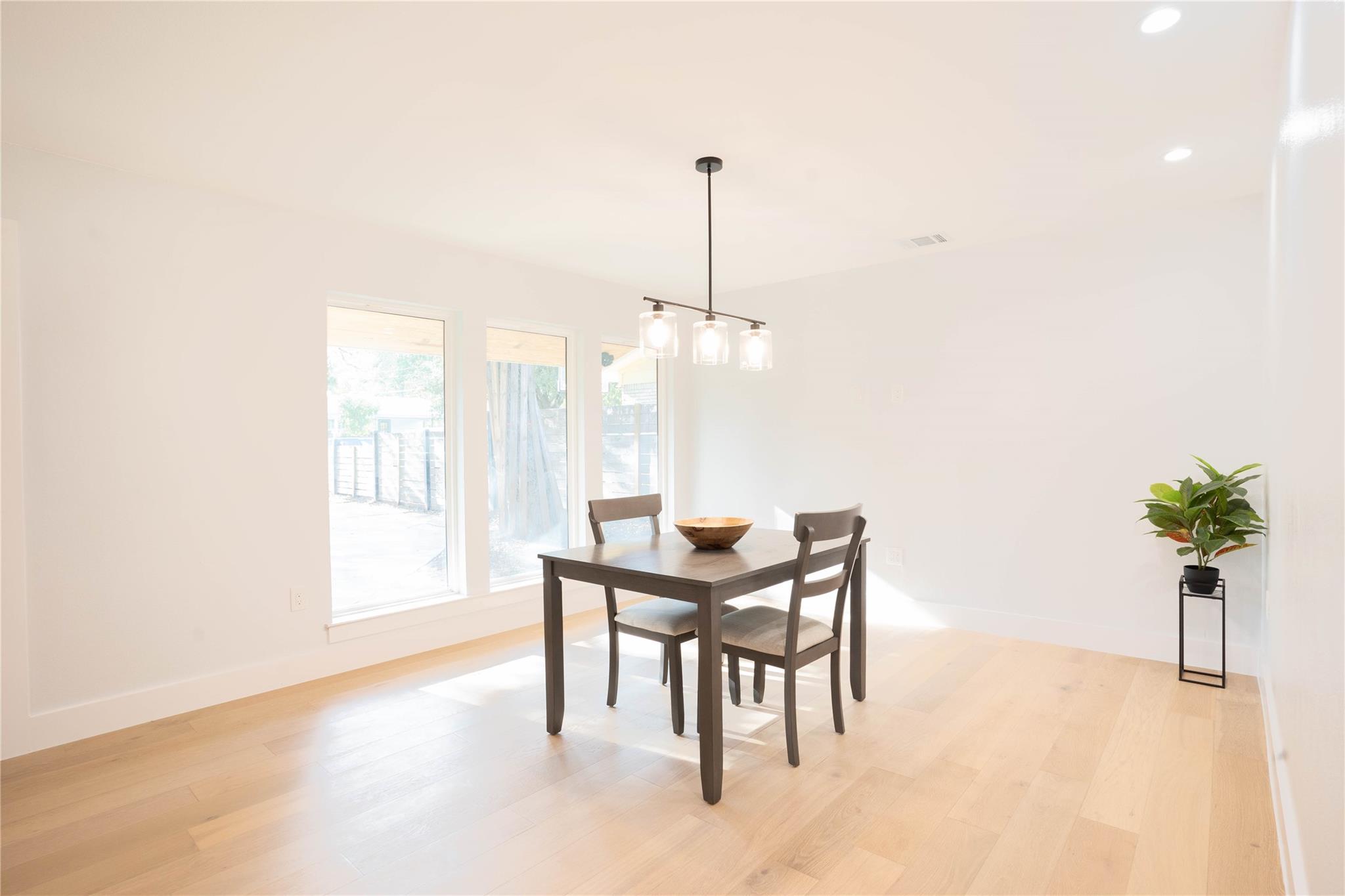 6103 Belfast Dr, Austin, TX 78723