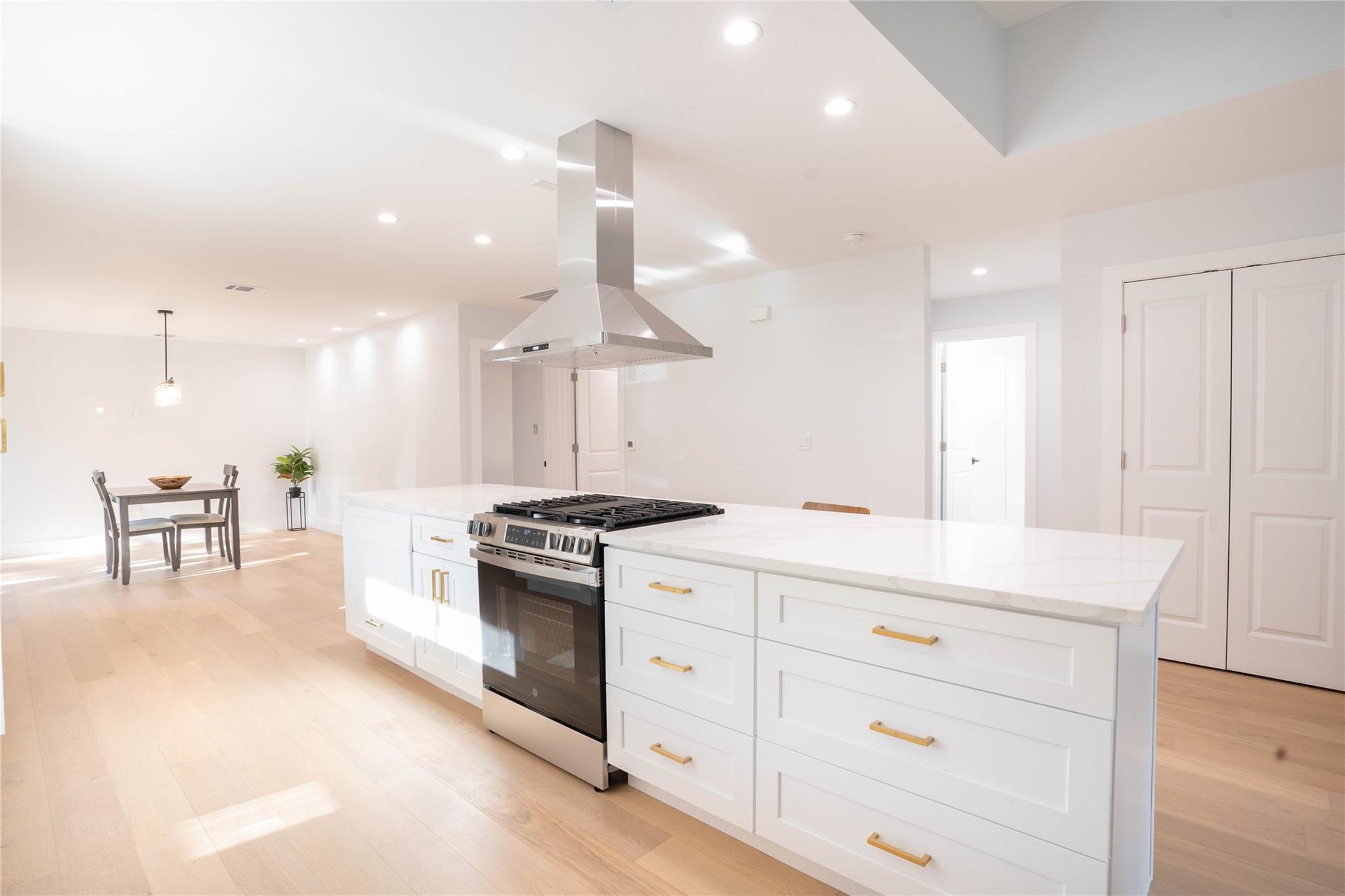 6103 Belfast Dr, Austin, TX 78723