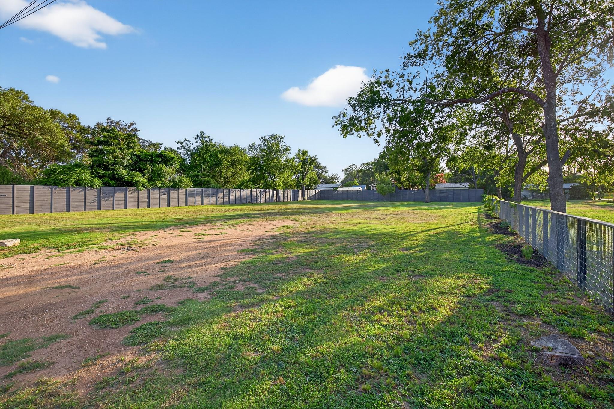 105 US HWY 281 N, Johnson City, TX 78636