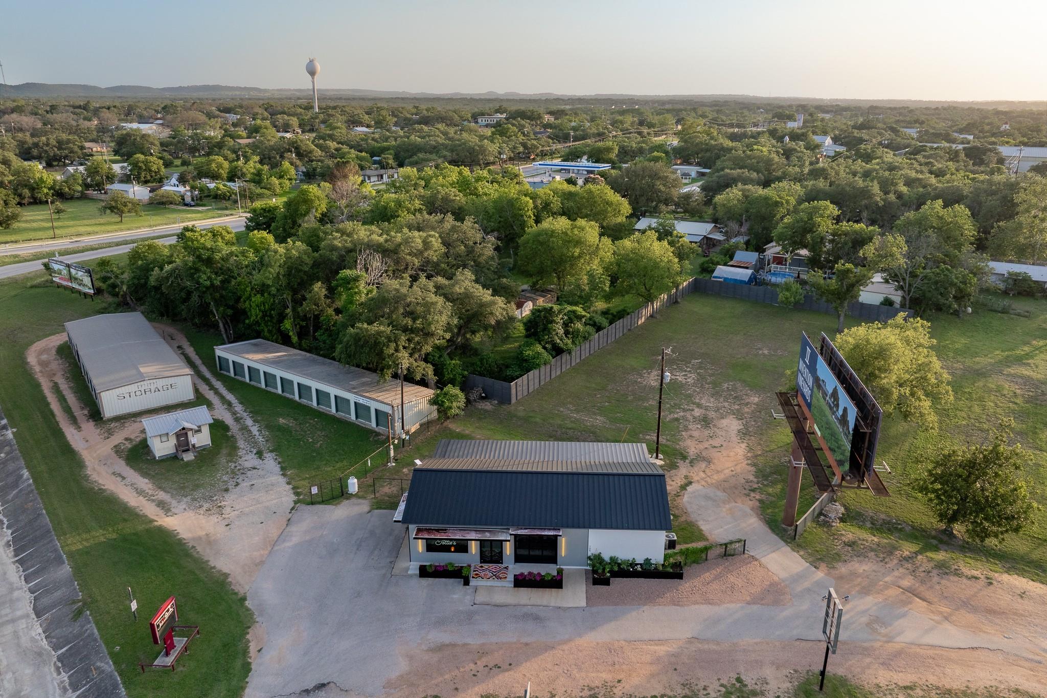 105 US HWY 281 N, Johnson City, TX 78636