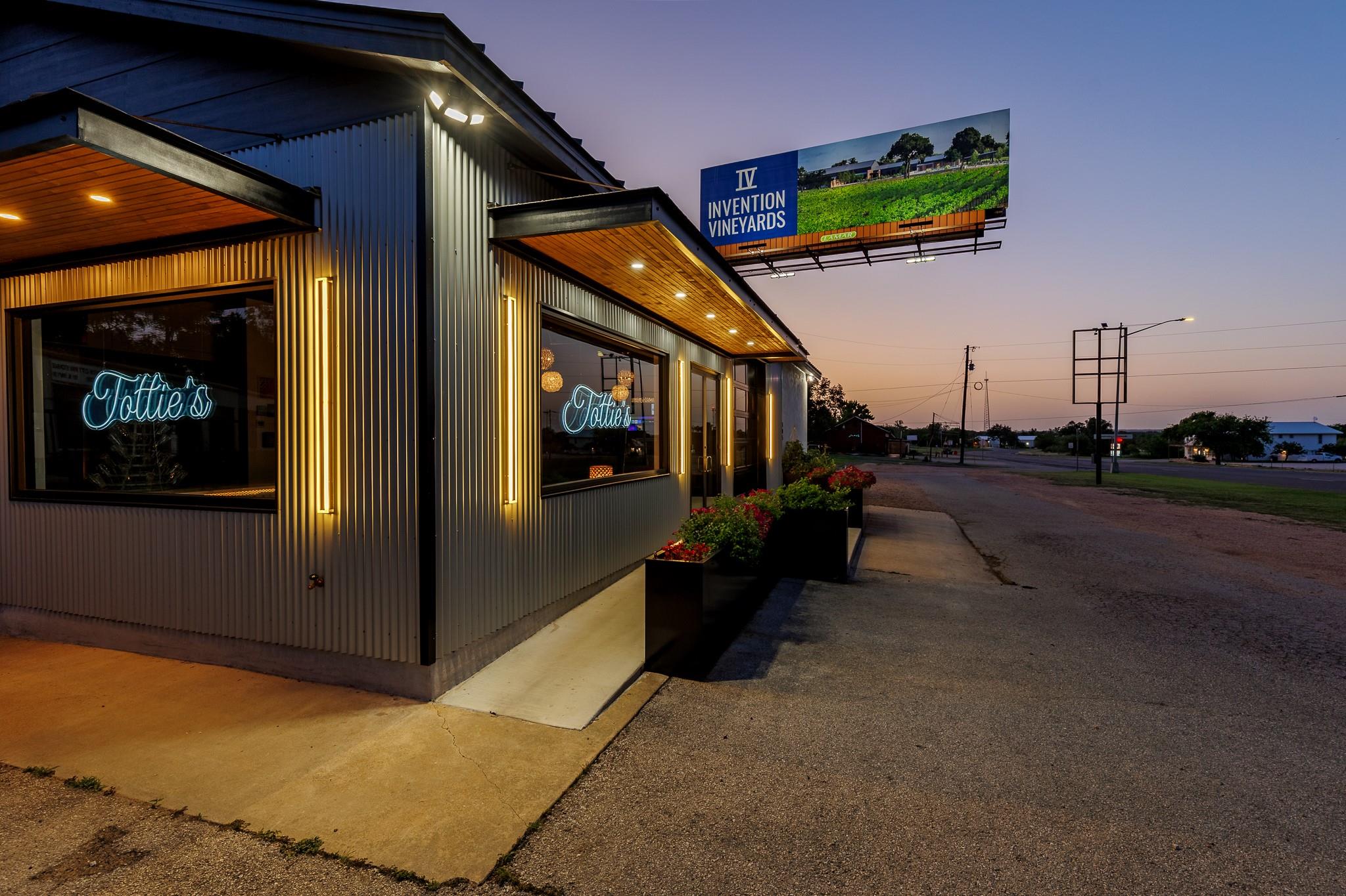 105 US HWY 281 N, Johnson City, TX 78636