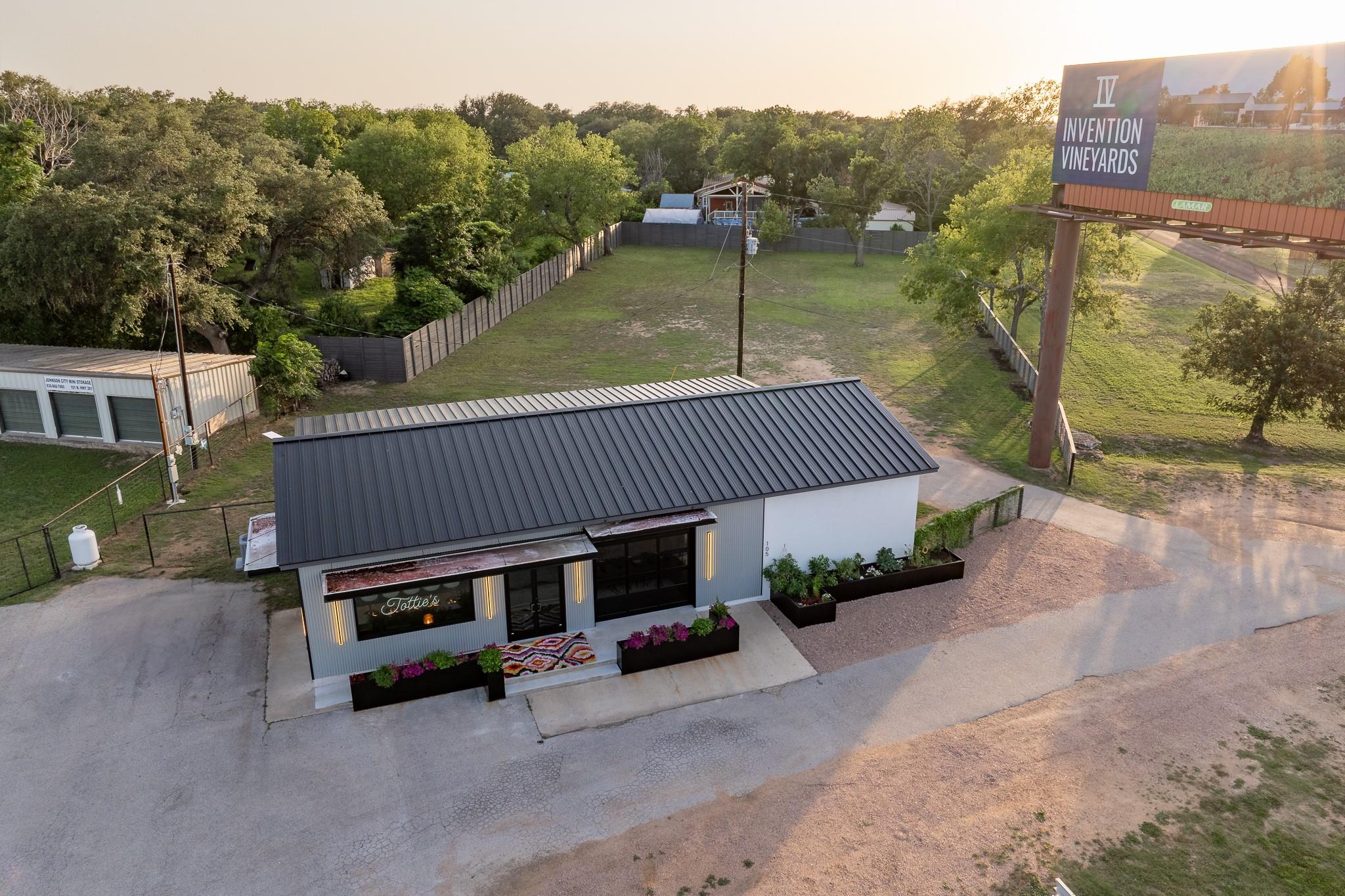 105 US HWY 281 N, Johnson City, TX 78636
