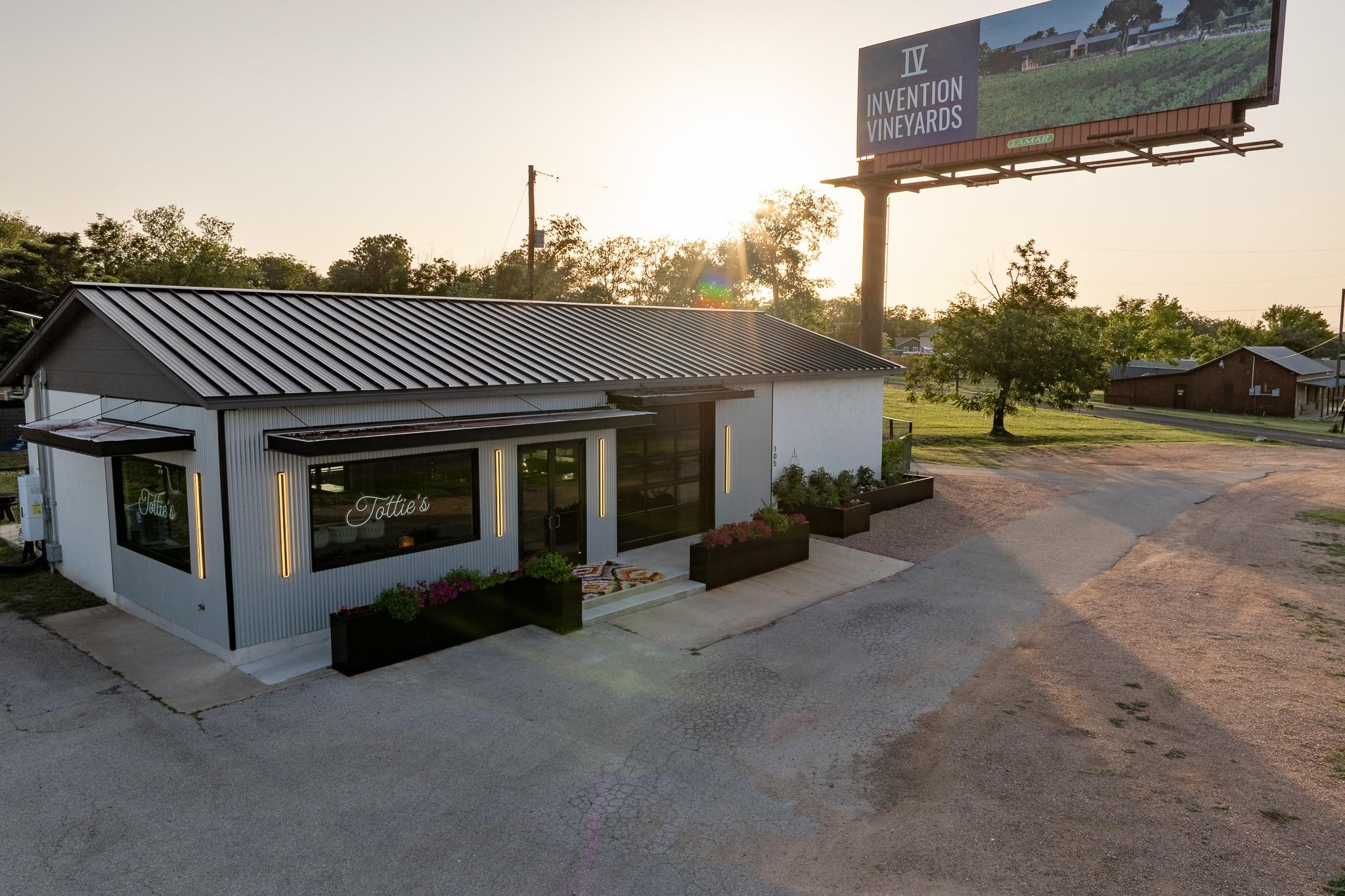 105 US HWY 281 N, Johnson City, TX 78636